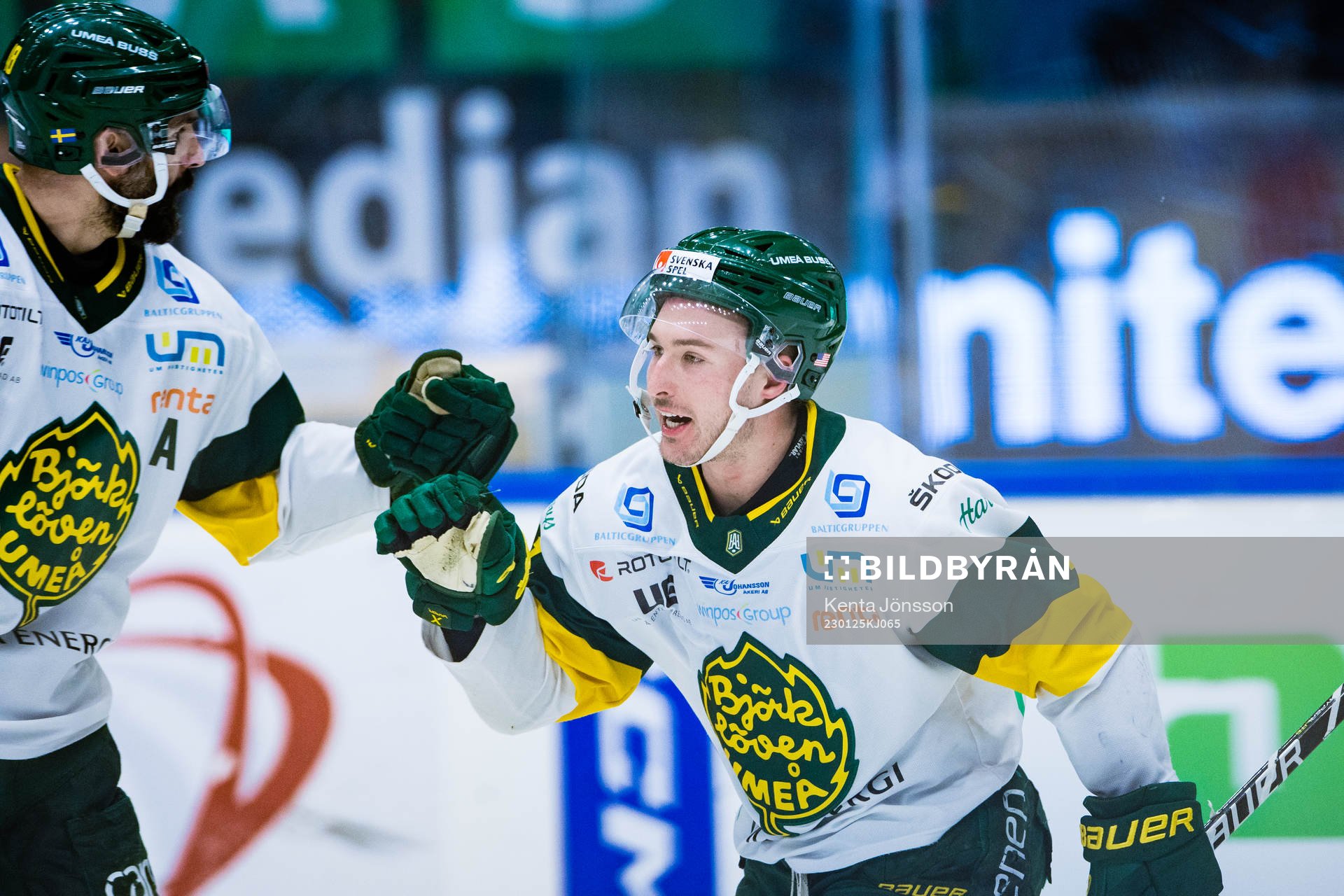 Björklövens Nicholas Schilkey jublar