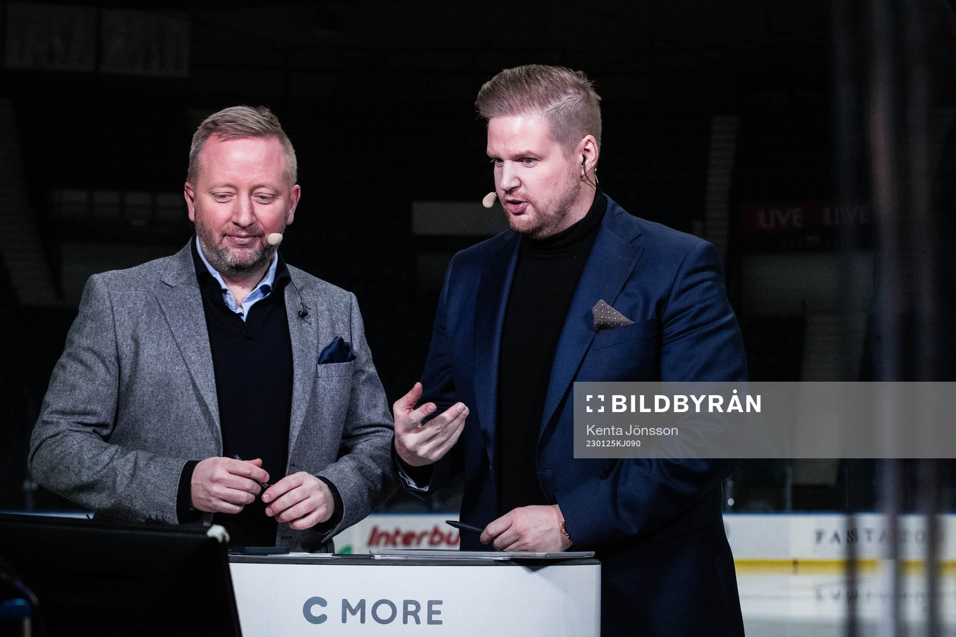 Cmores Fredrik Söderström och Lars Lindberg i TV-studion