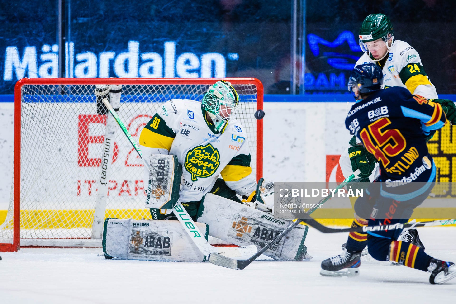 Björklövens målvakt Joona Voutilainen och Djurgårdens