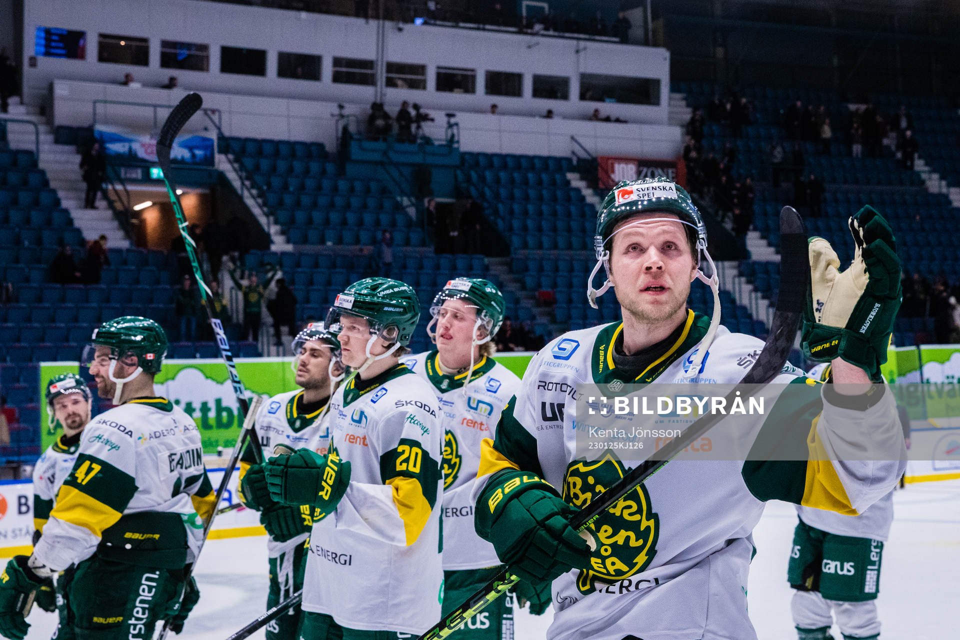 Björklövens Christopher Bengtsson jublar
