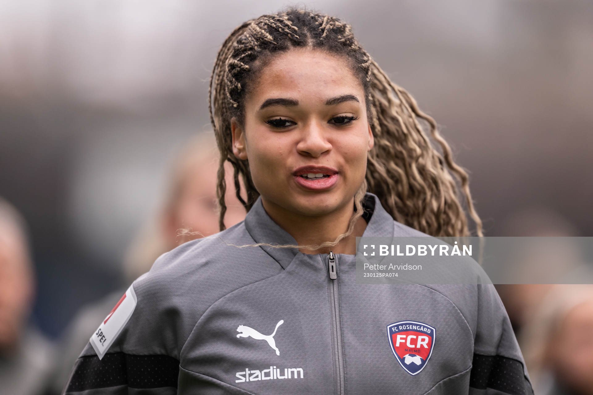Isabella Obaze