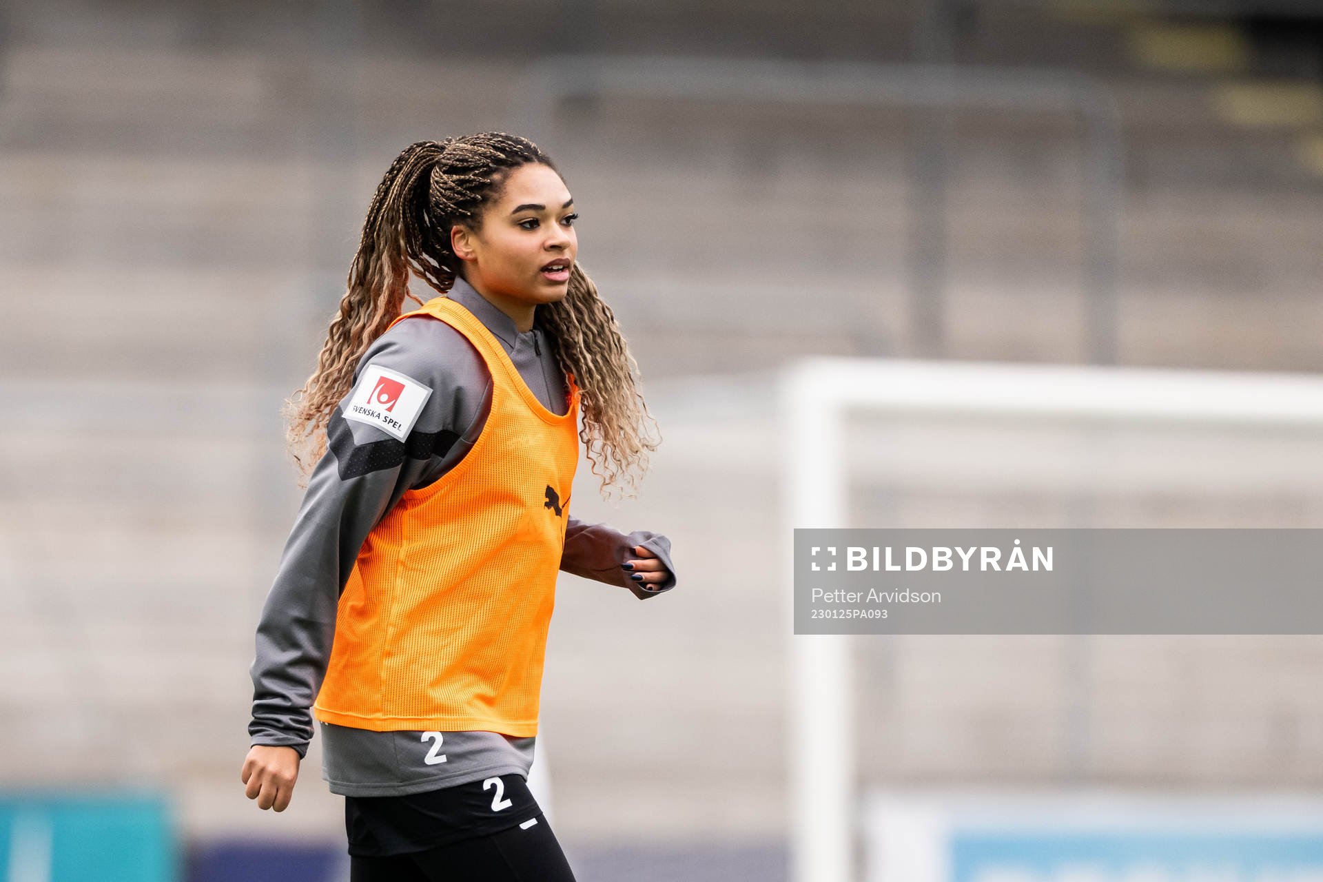 Isabella Obaze