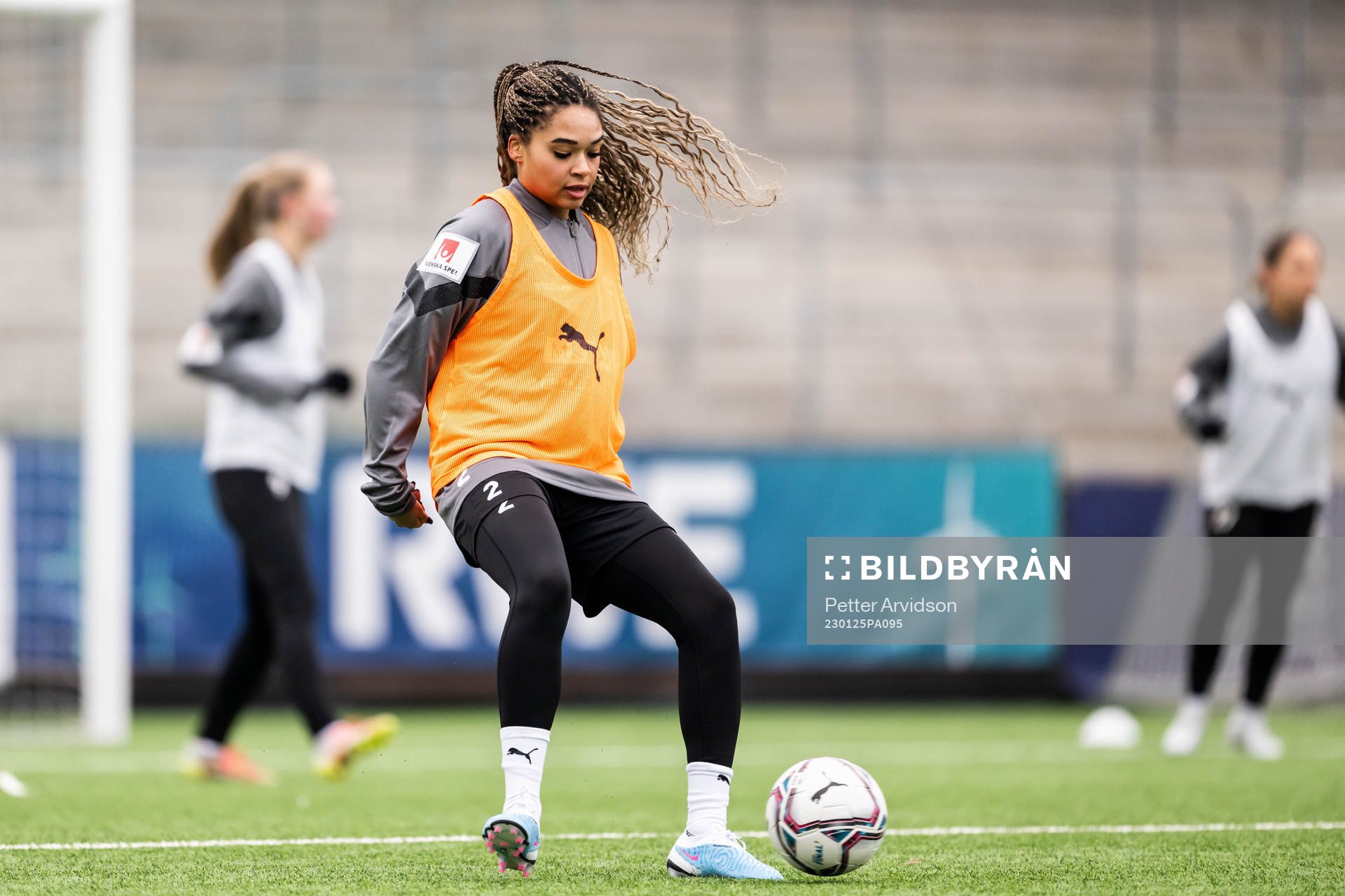 Isabella Obaze