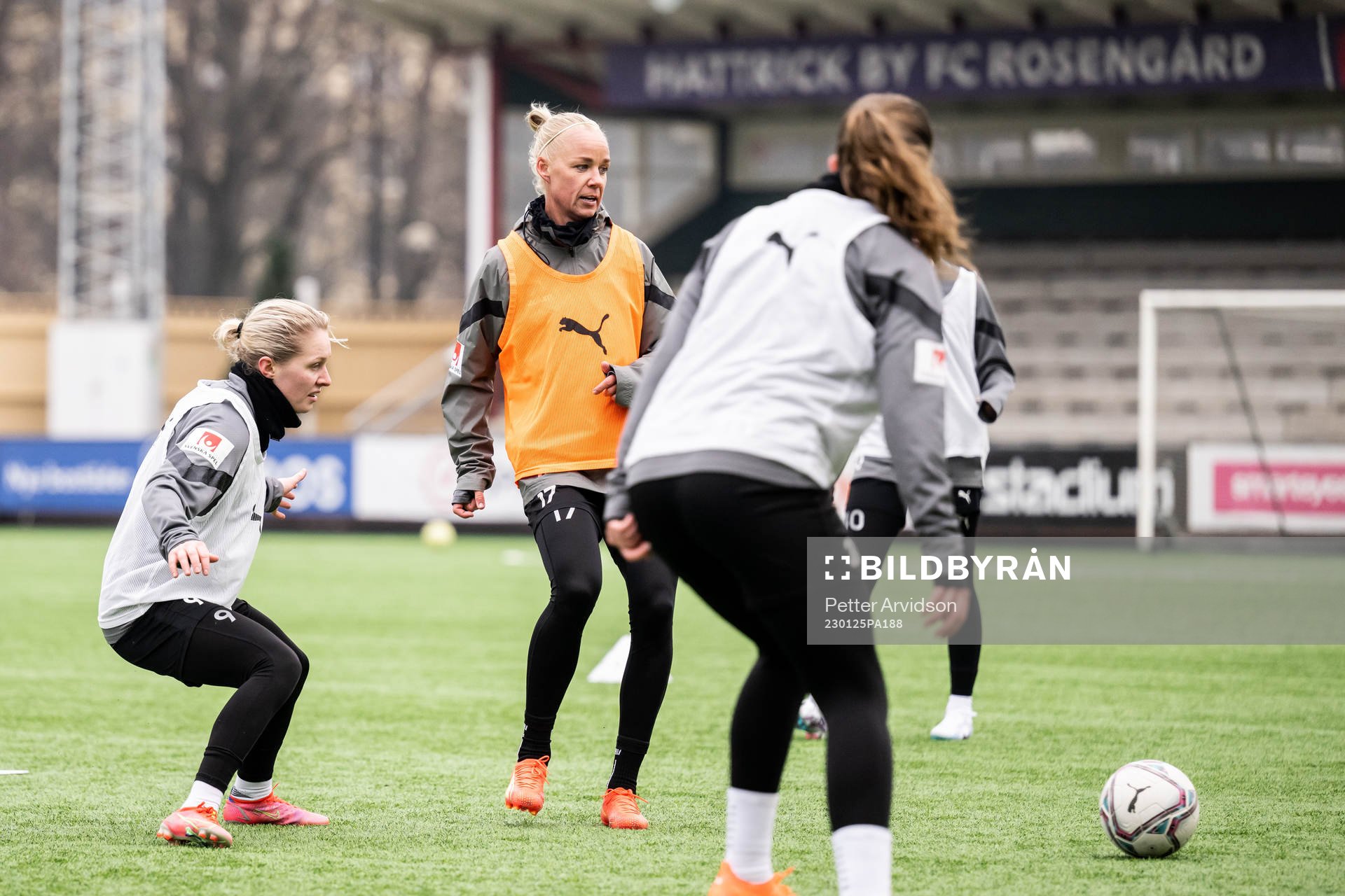 Emilia Larsson och Caroline Seger