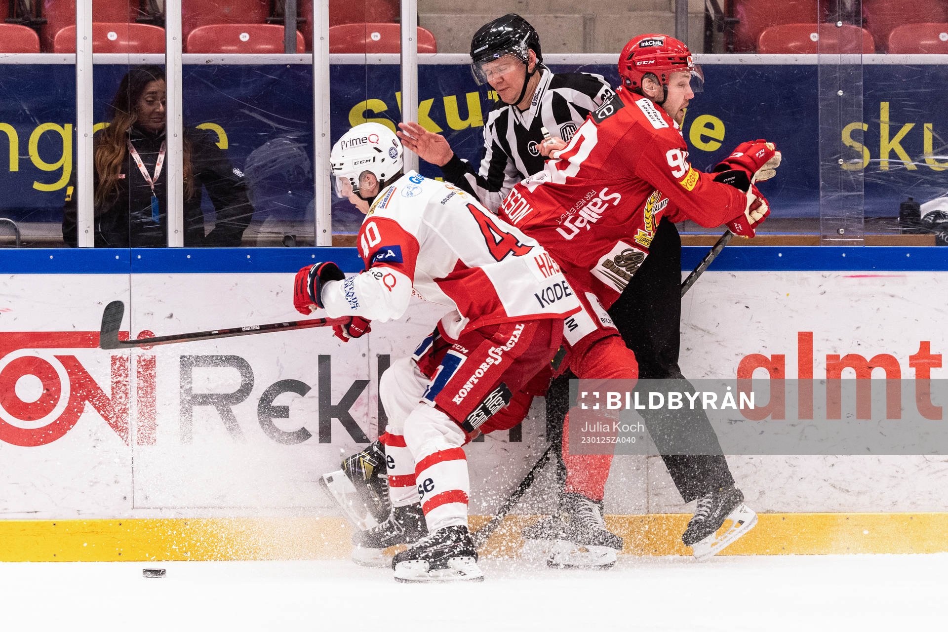Västerviks Noah Hasa och Almtunas Mattias Johansson