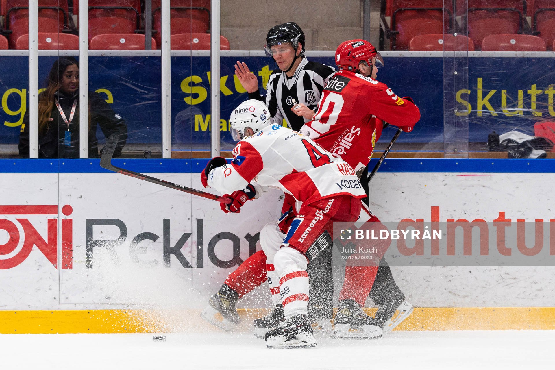 Västerviks Noah Hasa och Almtunas Mattias Johansson