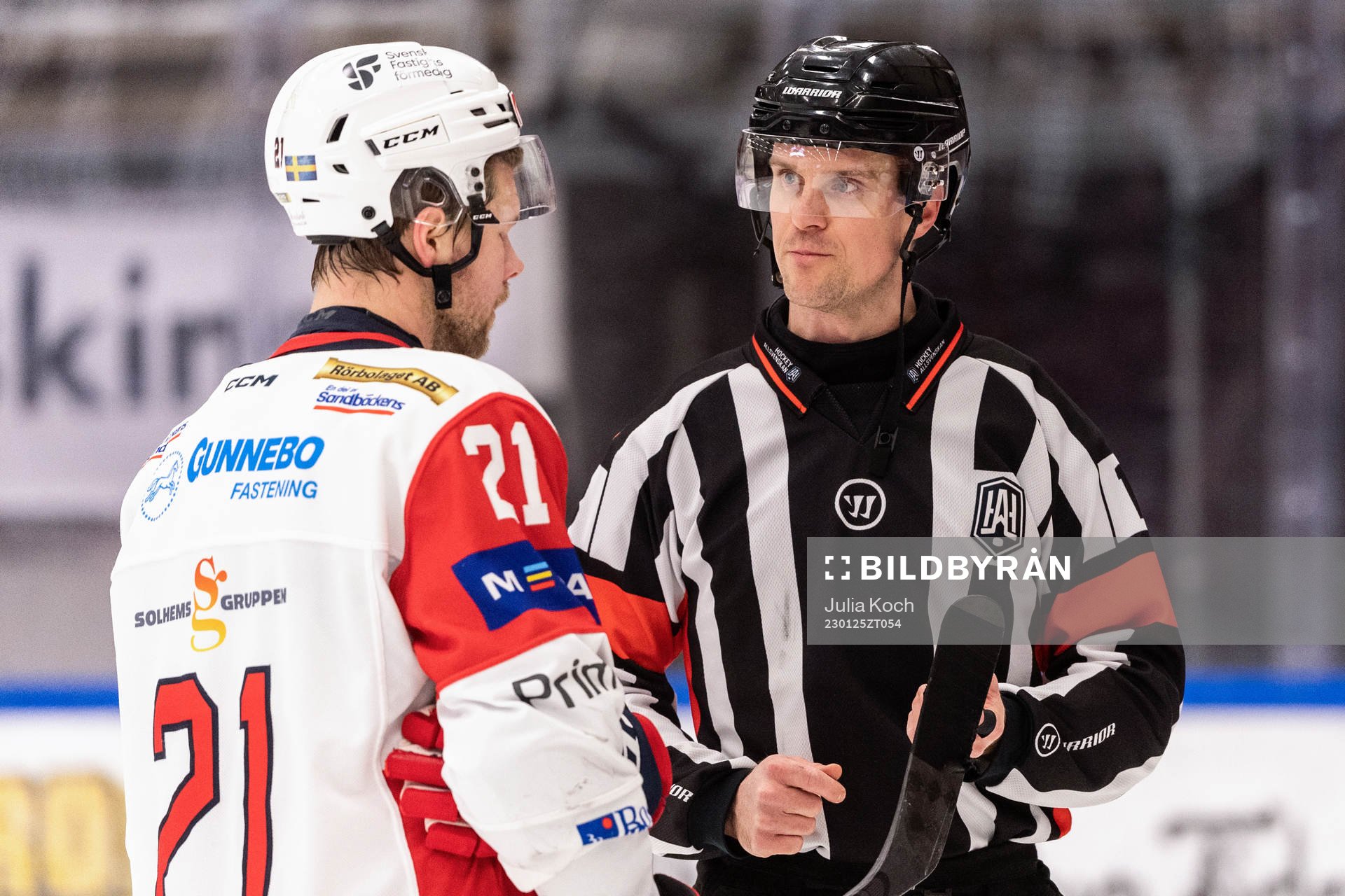 Västerviks Victor Öhman och Domare Stefan Johansson