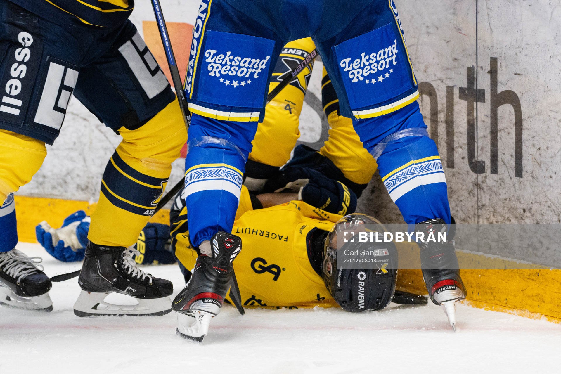 HV71s Tyler Vesel har ont
