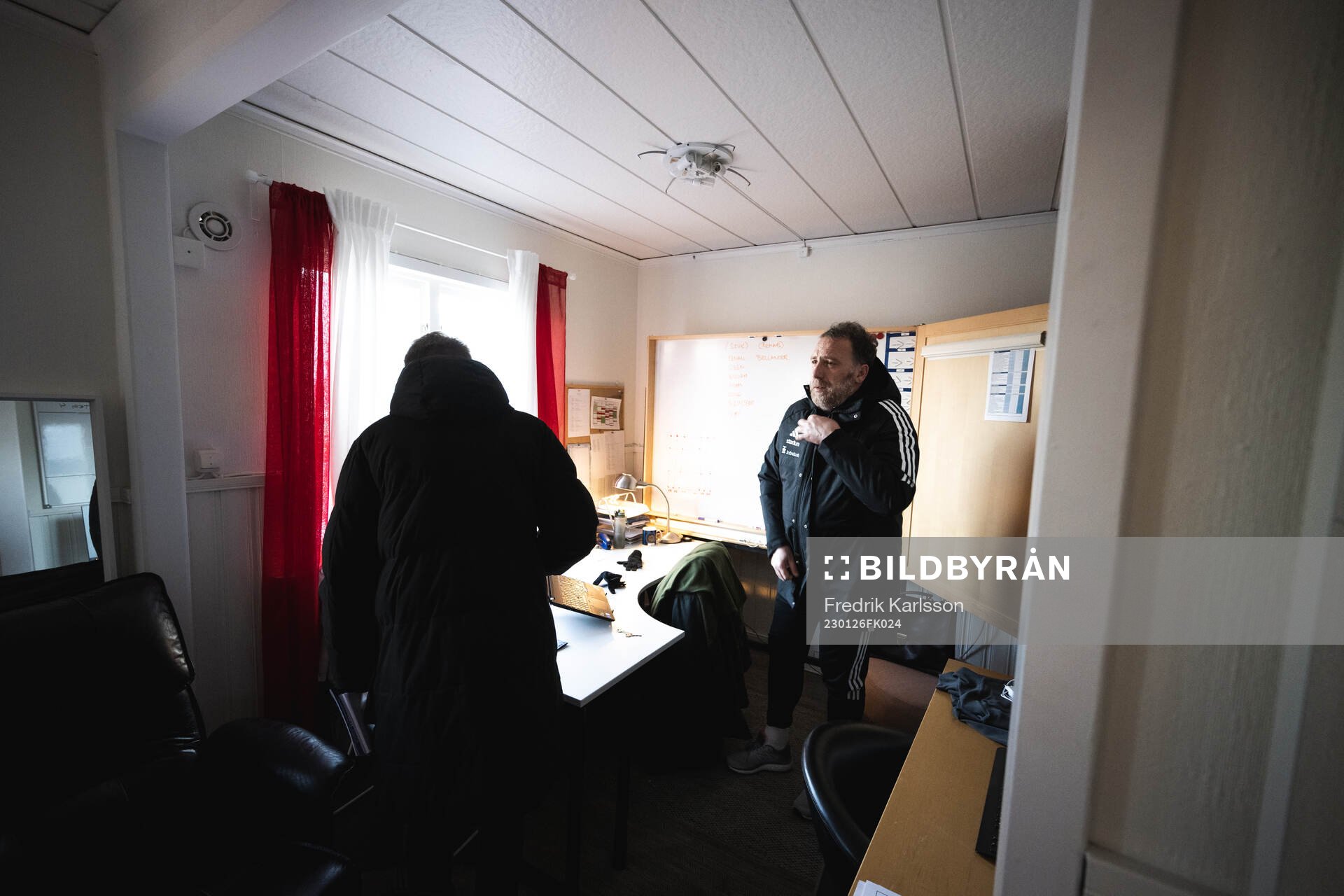 6 Albert Bunjaki, tränare IF Karlstad under en fotografering med IF Karlstad den 4 februari 2023 i Karlstad. 
