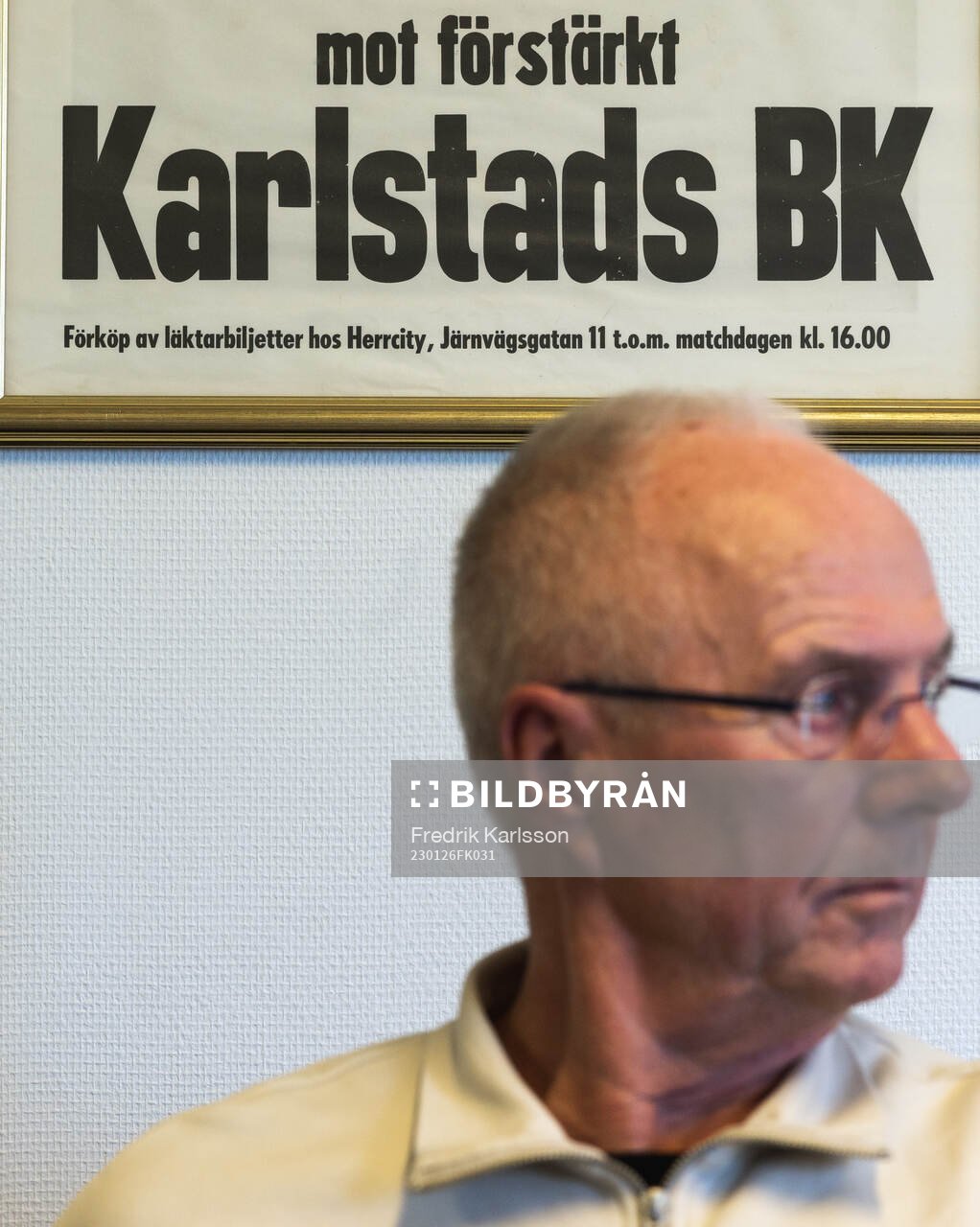 26 En poster syns bakom Sven-Göran Eriksson