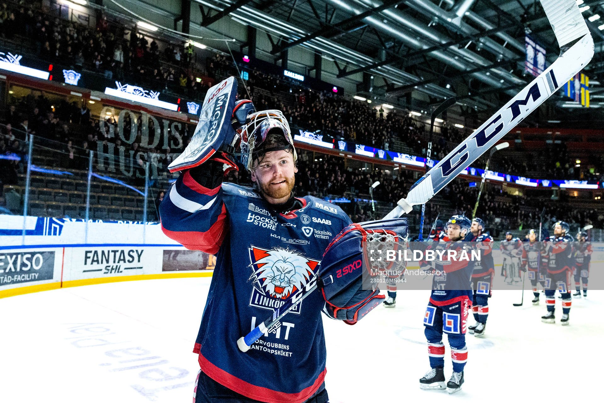 Linköpings målvakt Marcus Högberg jublar