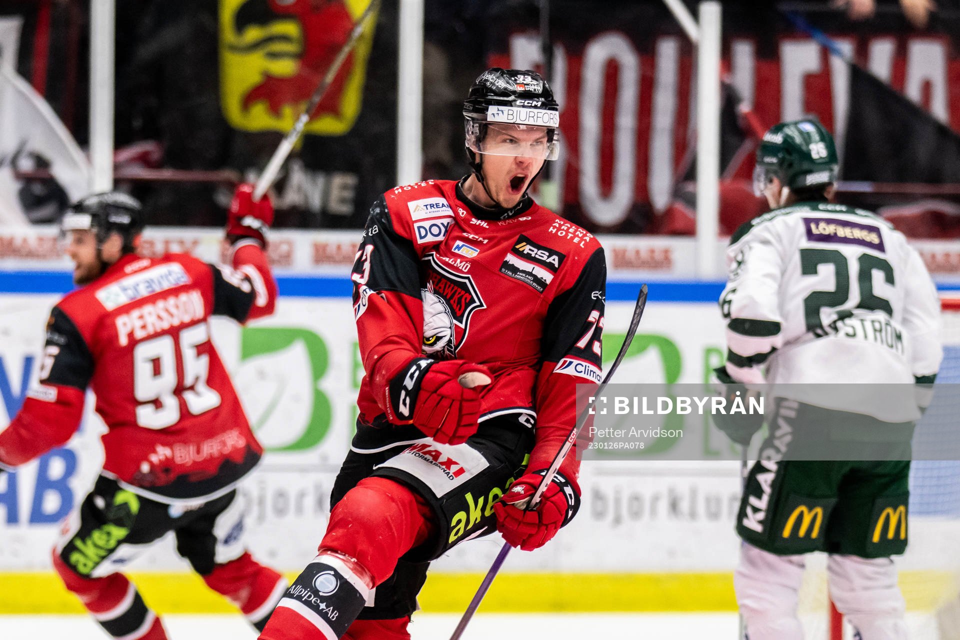 Malmö Redhawks Adam Ollas Mattsson jublar