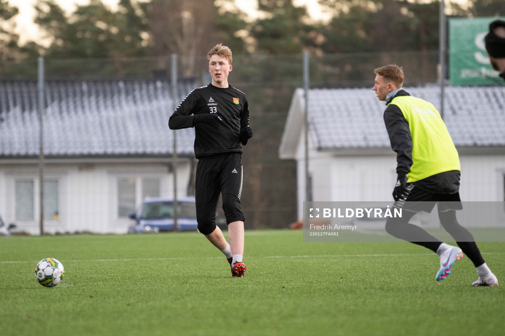 Filip Beckman och Julius Lindberg under en träning med GAIS den 27 januari 2023 i Göteborg. 