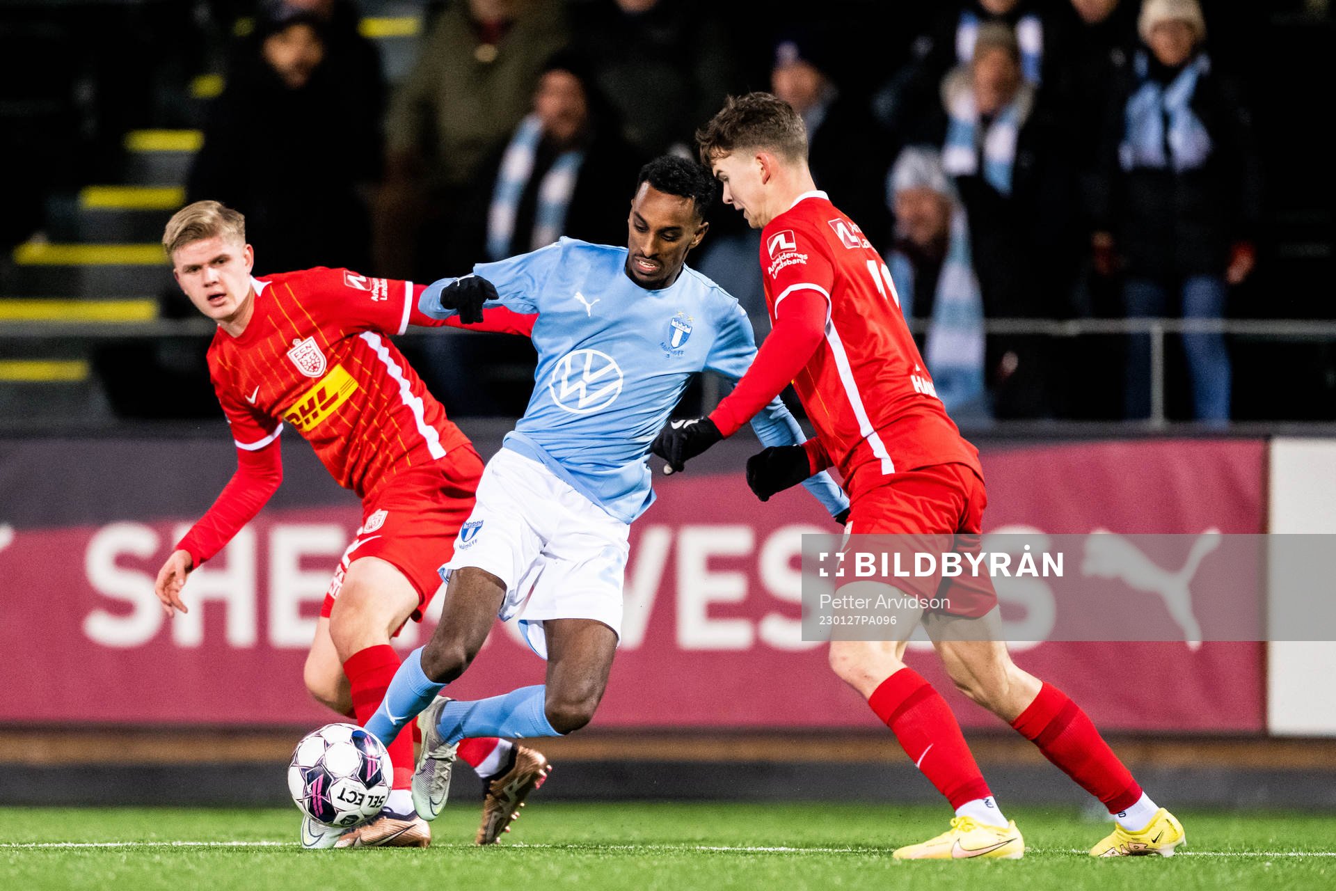 Malmö FFs Taha Ali och Nordsjällands Mads Kristian Hansen