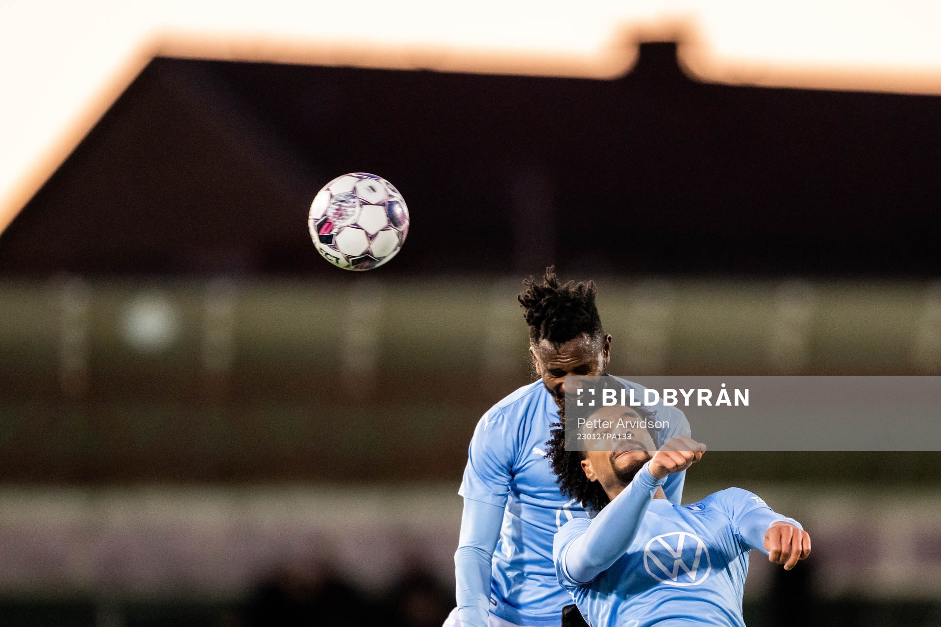 Malmö FFs Emmanuel Lomotey och Joseph Ceesay