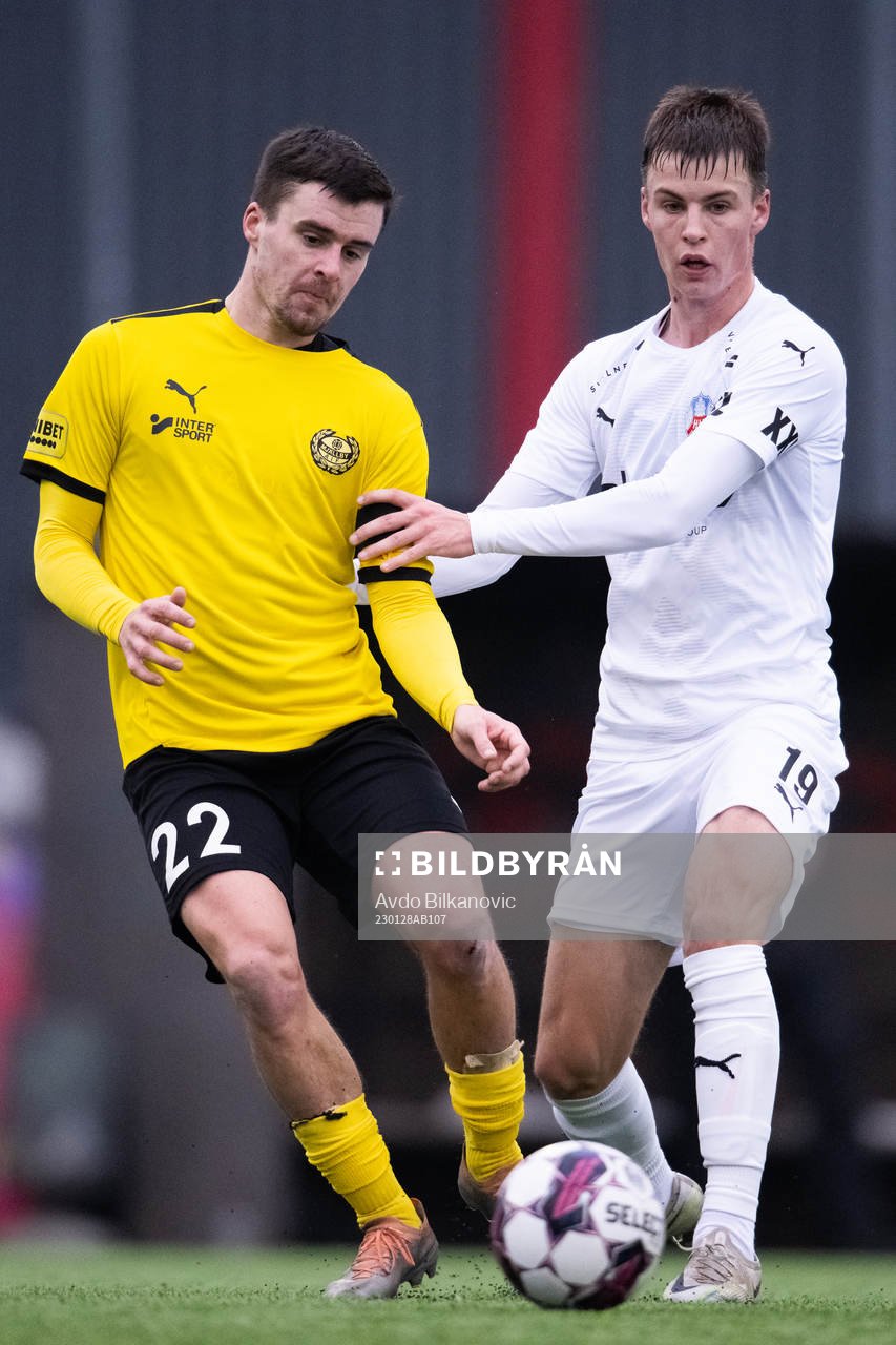 Helsingborgs Vilgot Carlsson och Mjällbys Jesper Gustavsson
