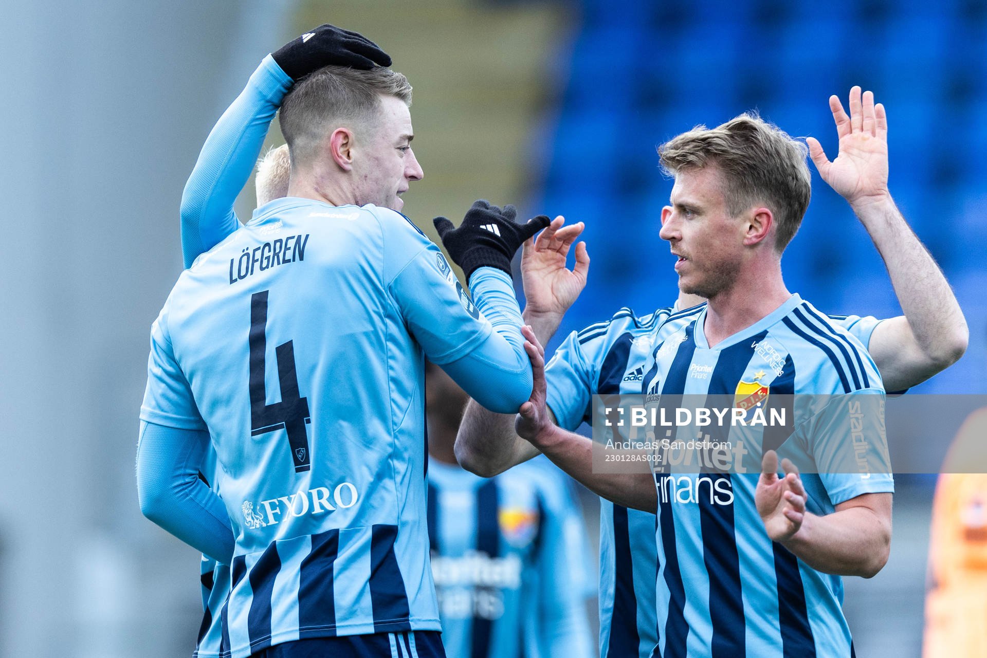 Djurgårdens Jesper Löfgren jublar med Rasmus Schuller