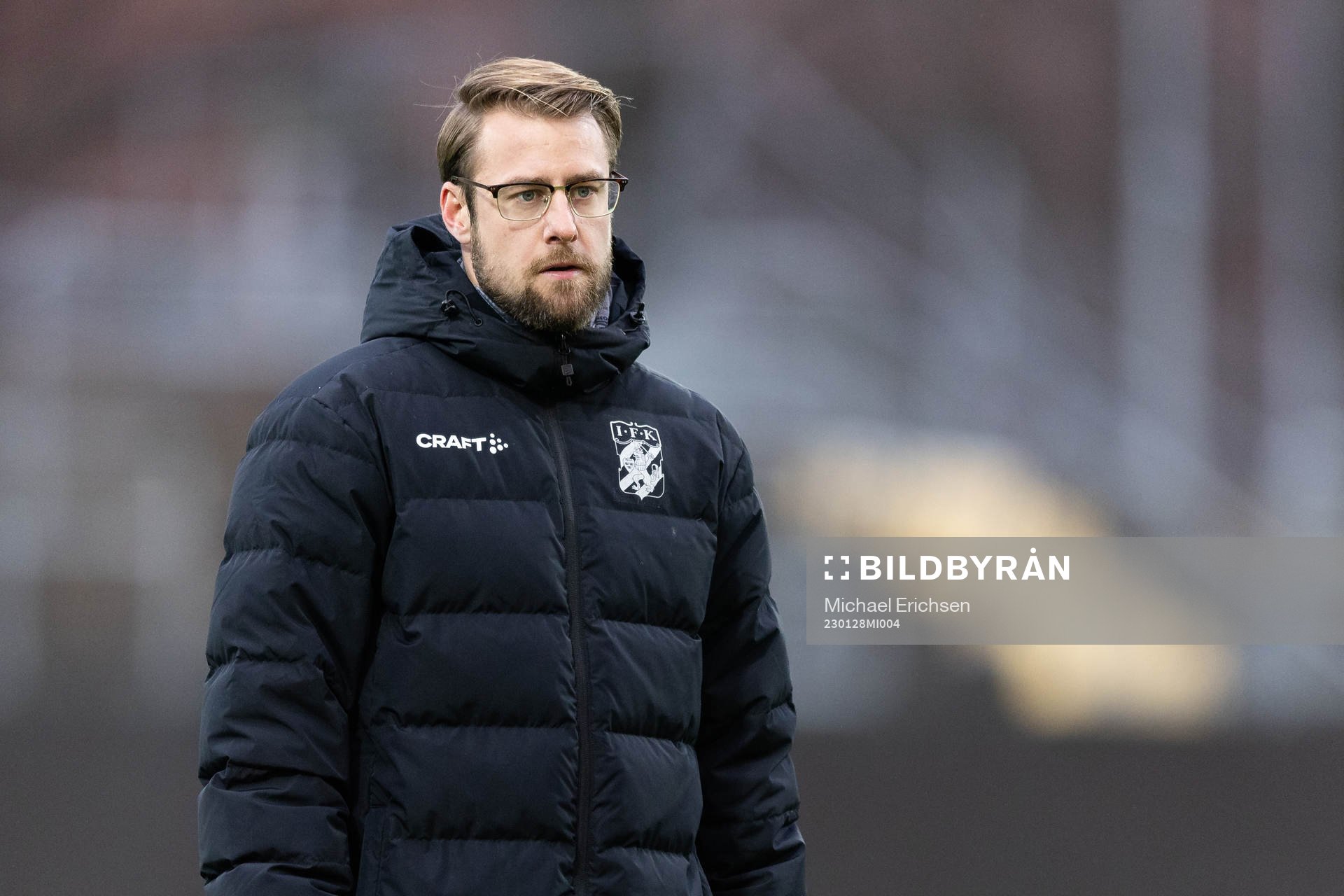 IFK Göteborgs assisterande tränare William Lundin innan träningsmatchen i fotboll mellan IFK Göteborg och Halmstad den 28 januari 2023 i Göteborg.