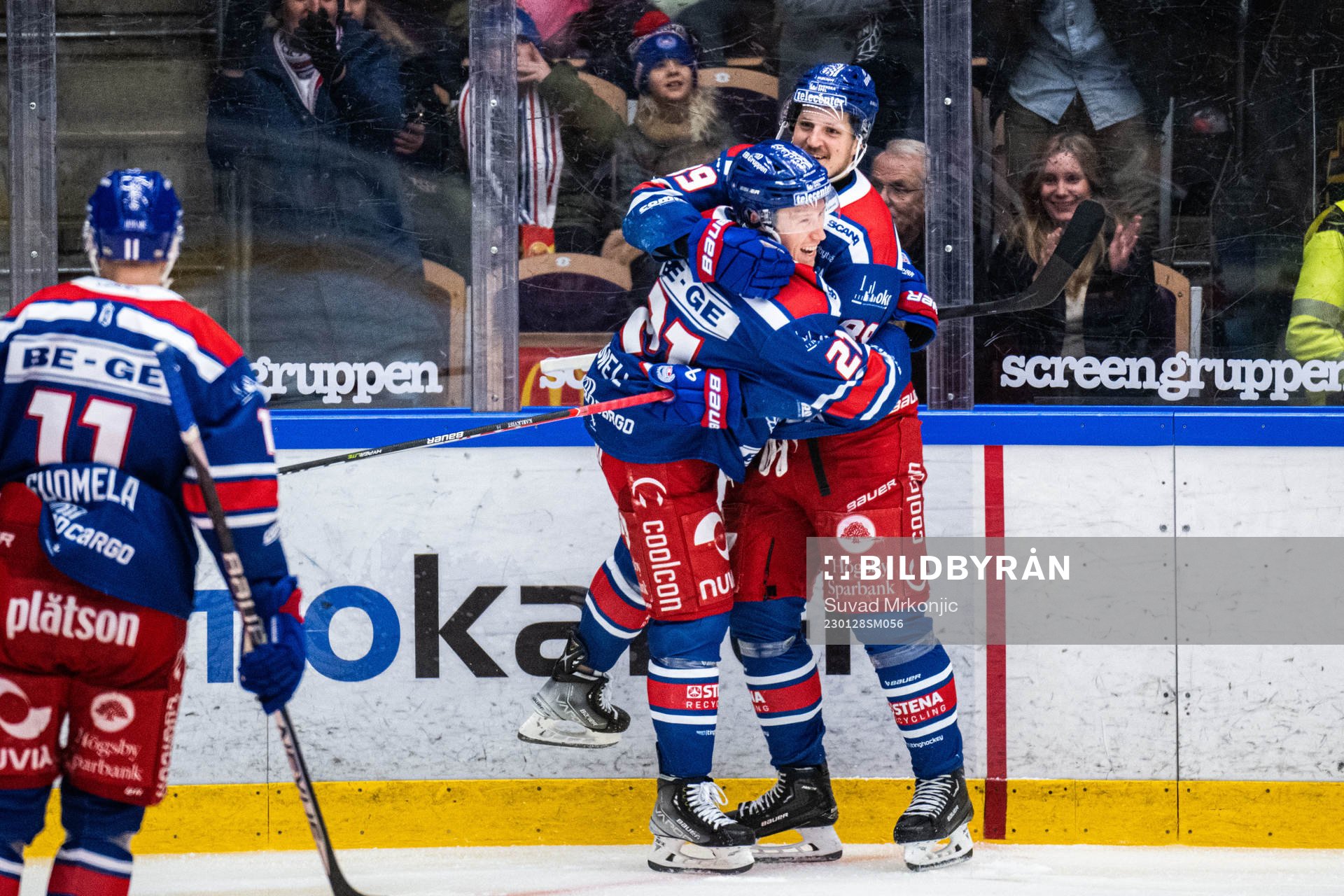 Oskarshamns Myles Powell jublar med Patrik Karlkvist