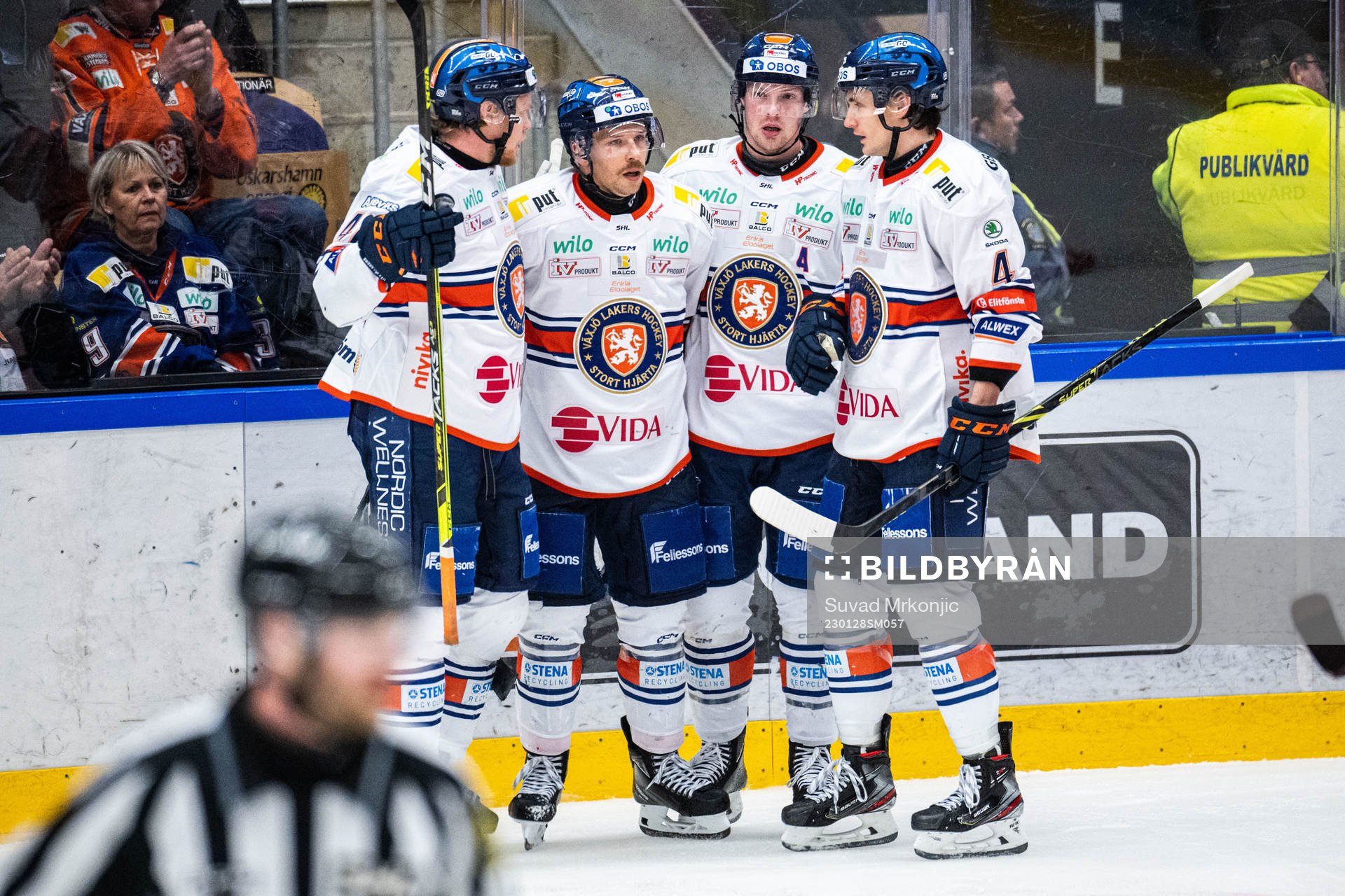 Växjös Brian Cooper jublar med lagkamrater