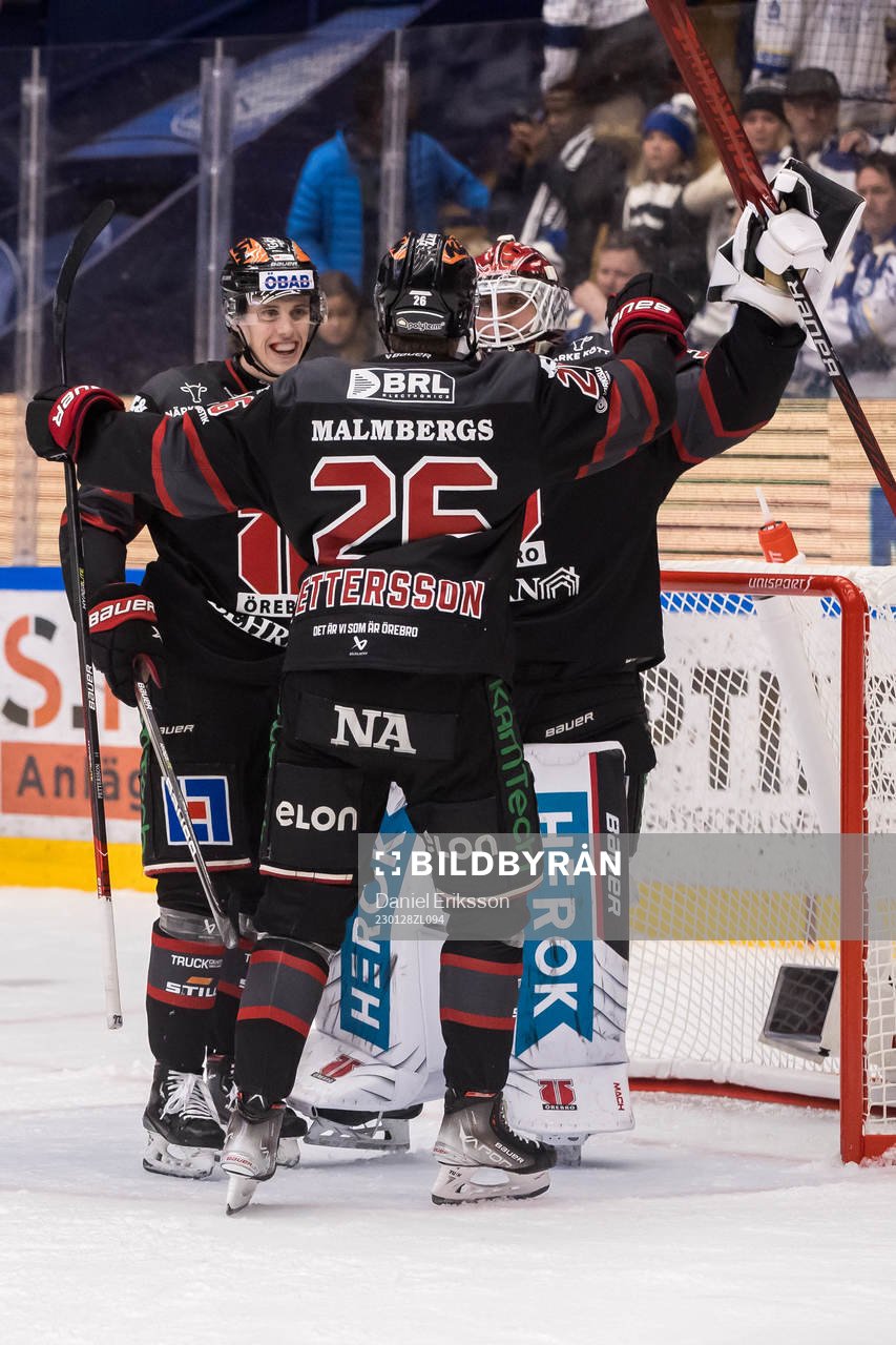 Örebros målvakt Jonas Arntzen jubel