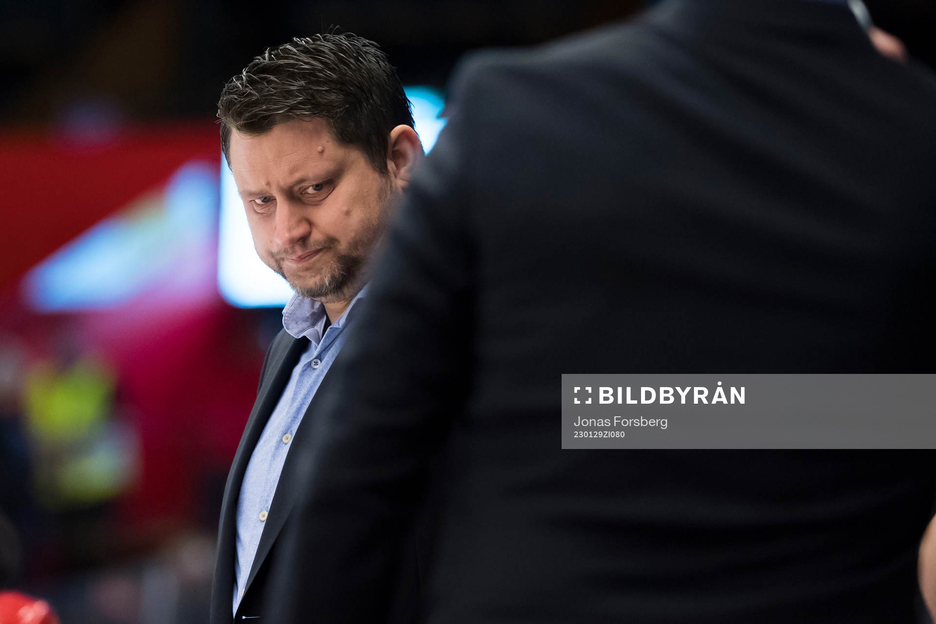 Modos tränare Mattias Karlin