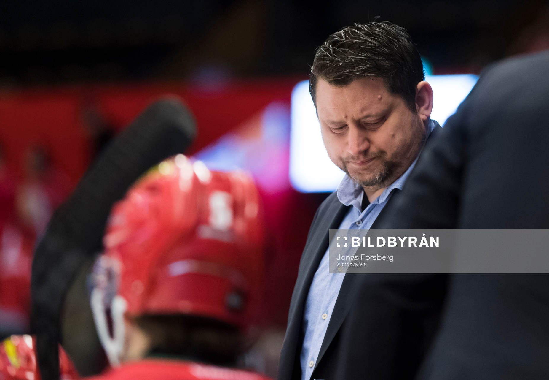 Modos tränare Mattias Karlin