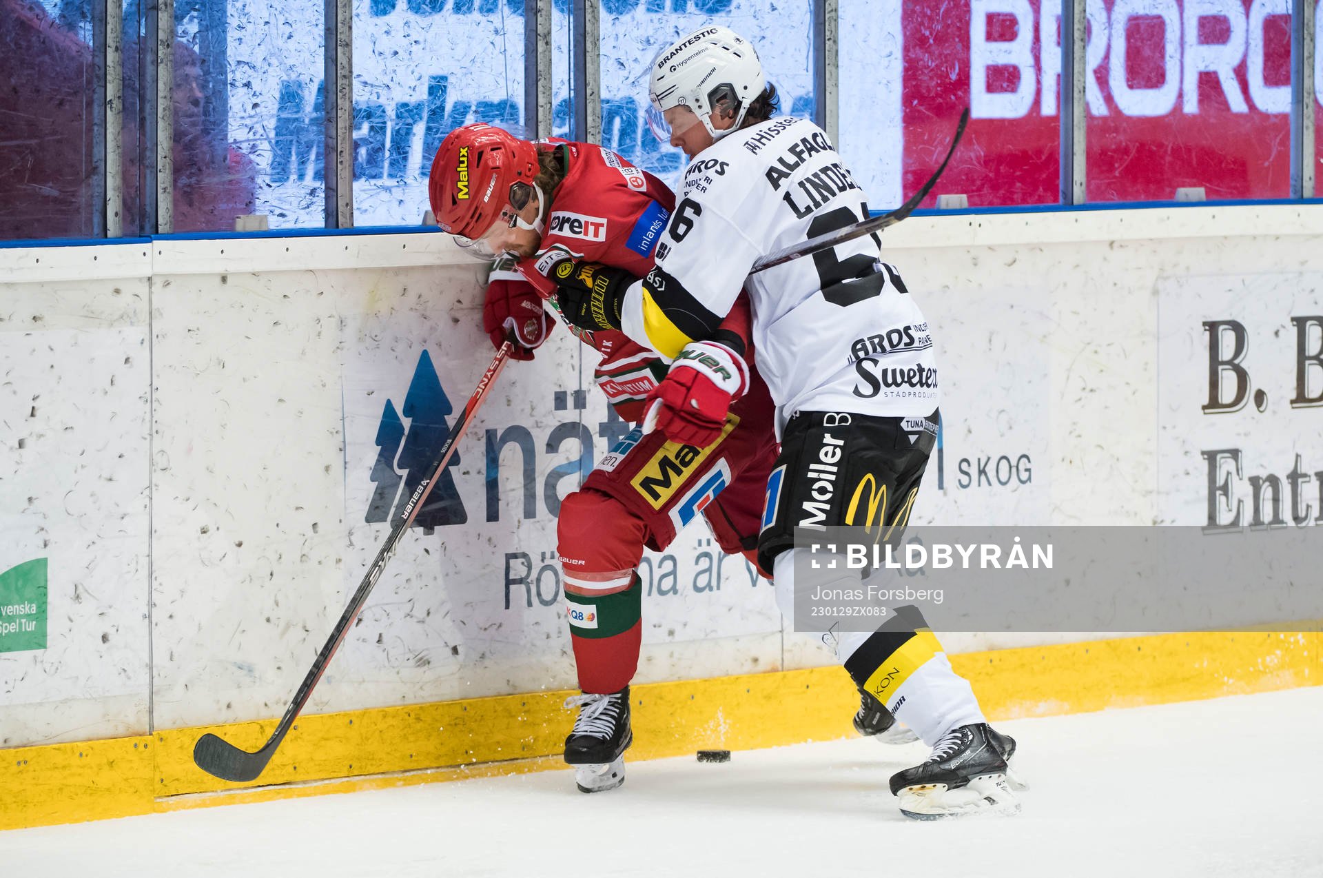 Modos Riley Woods och Västerås Alexander Lindelöf