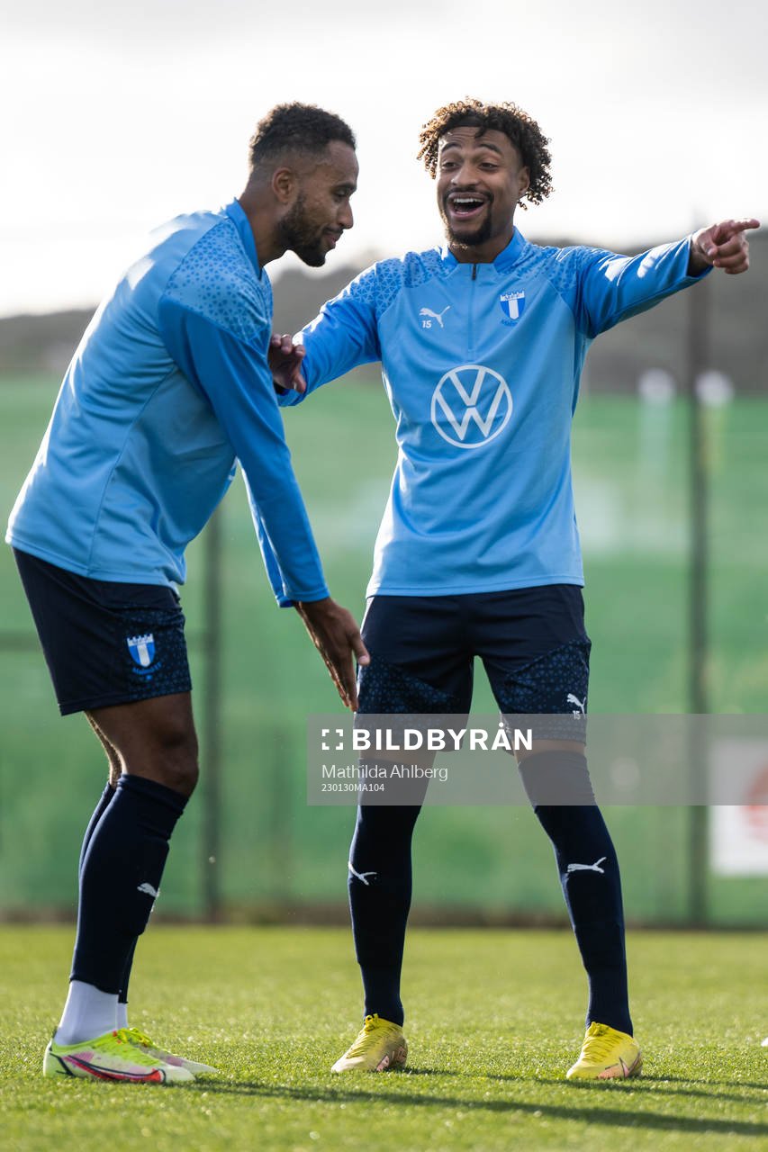 Isaac Kiese Thelin och Joseph Ceesay