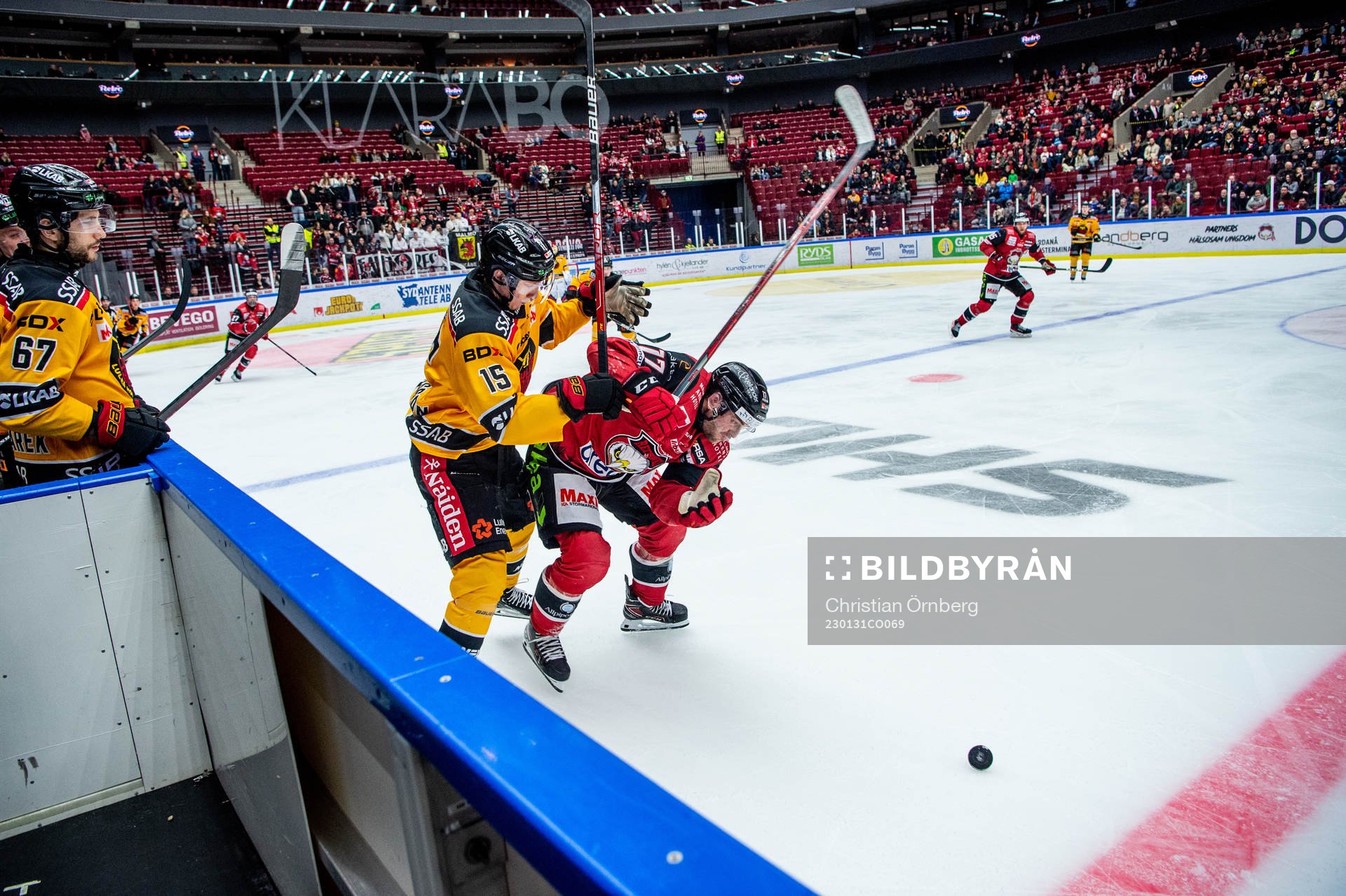 Luleås Carl Mattsson mot Malmö Redhawks Pathrik Westerholm