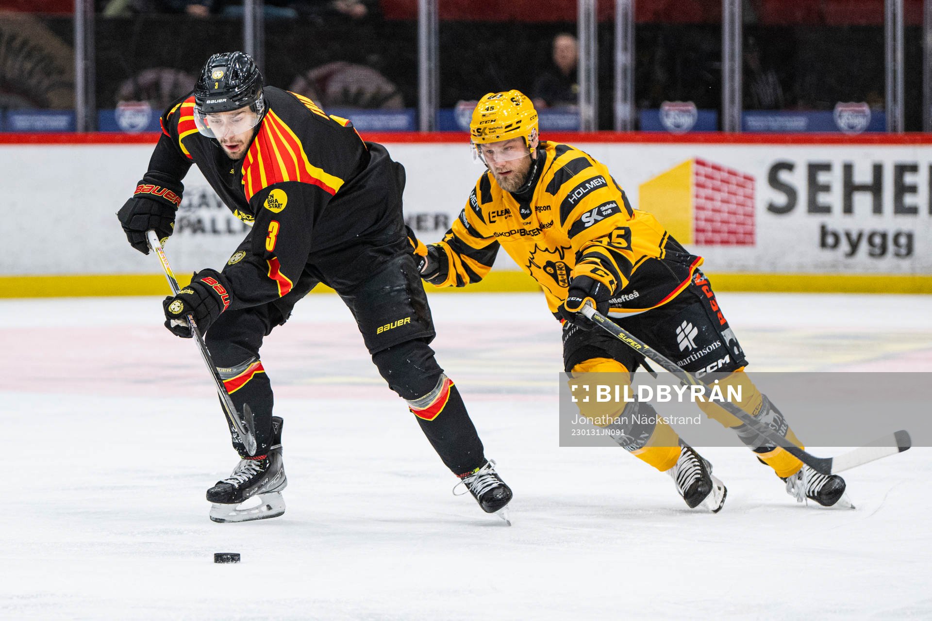 Brynäs Niklas Friman och Skellefteås Oscar Möller