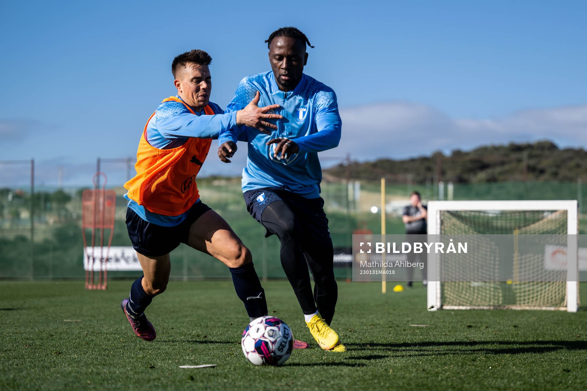 Jonas Knudsen och Mohamed Buya Turay