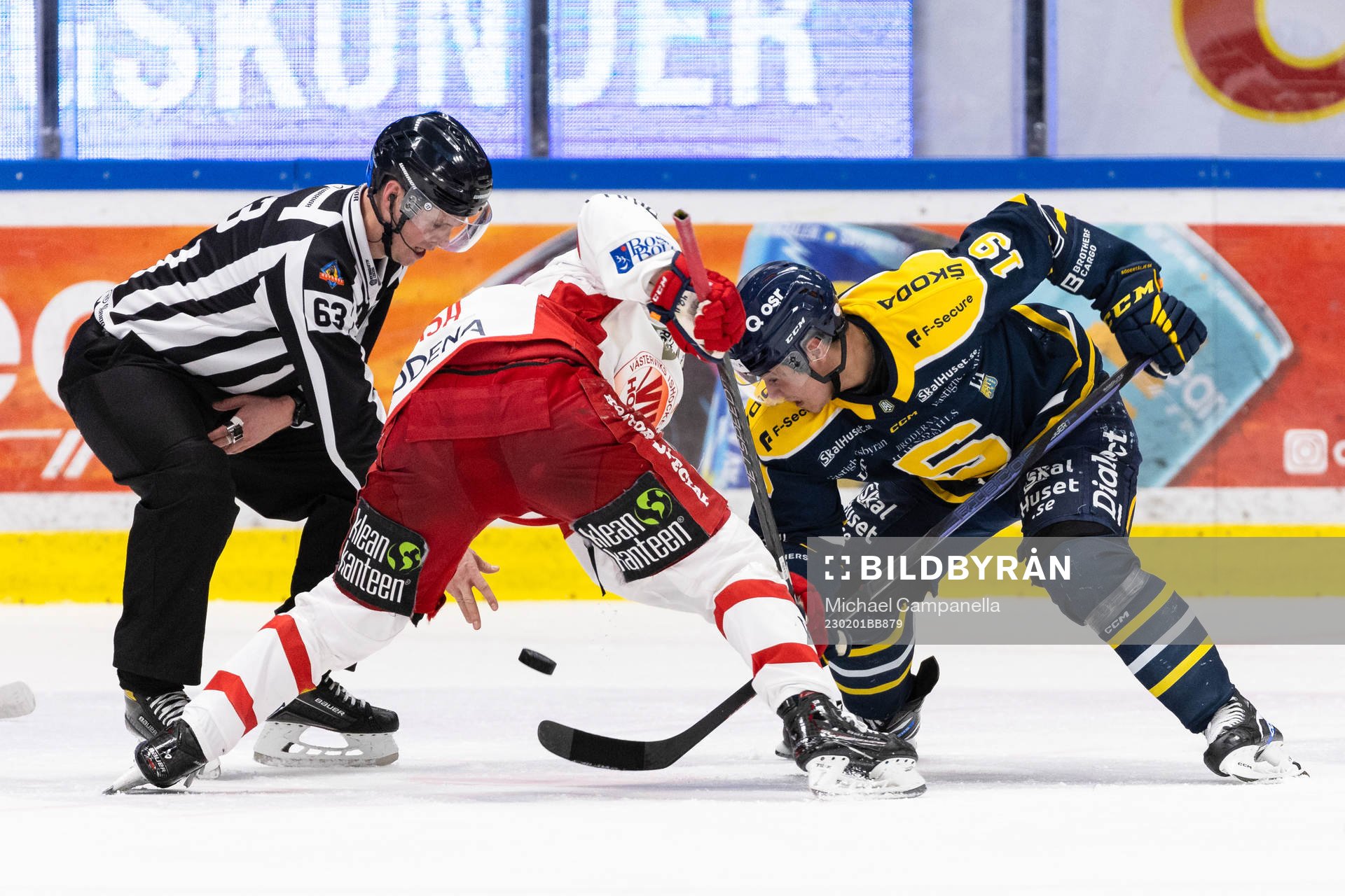 Södertäljes Lucas Carlsson och Västerviks Mathias Wigley