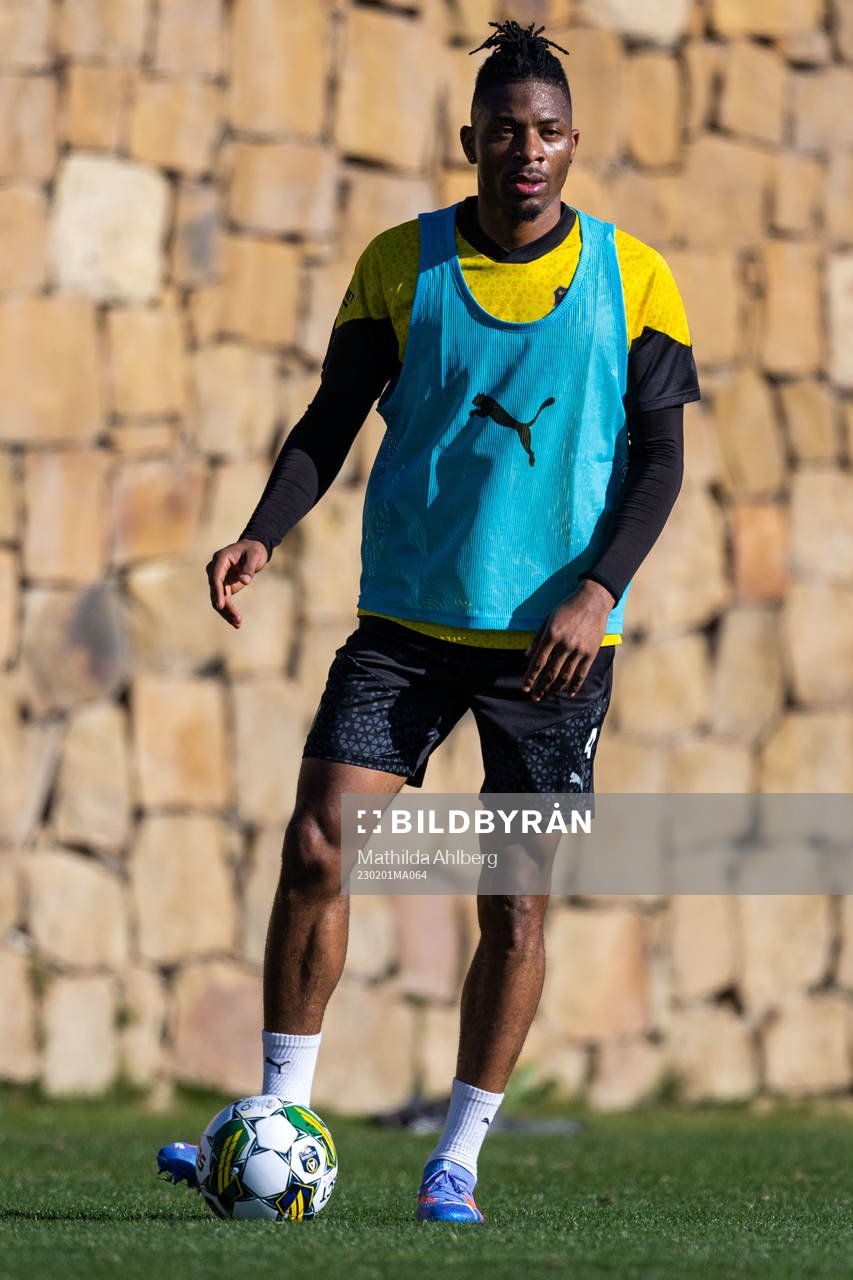 Franklin Degaulle Tebo Uchenna under en fotbollsträning med Häcken den 1 februari 2023 i Marbella. 