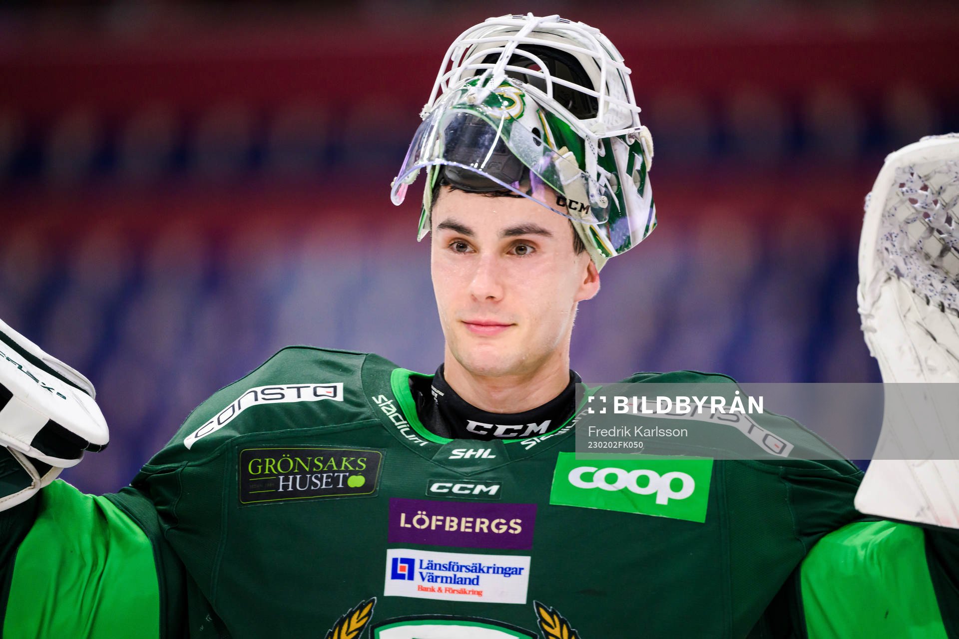 Färjestads målvakt Matthew Tomkins jublar