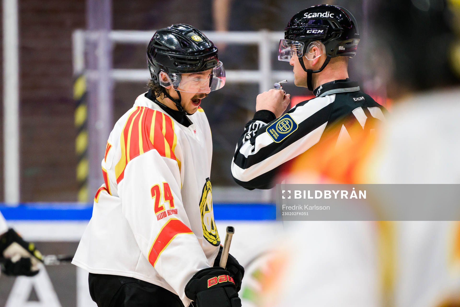 Brynäs Hannes Björninen i samtal med linjedomaren