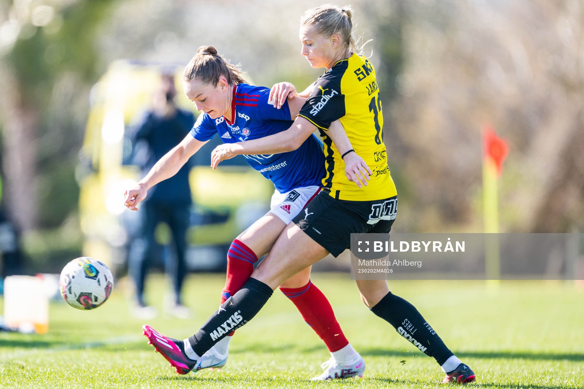 Vålerengas Janni Bøgild Thomsen och Häckens Stine Larsen