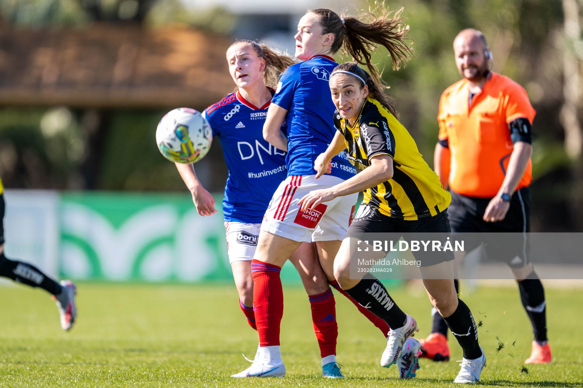 Vålerengas Ingibjörg Sigurdardottir och Häckens Rosa