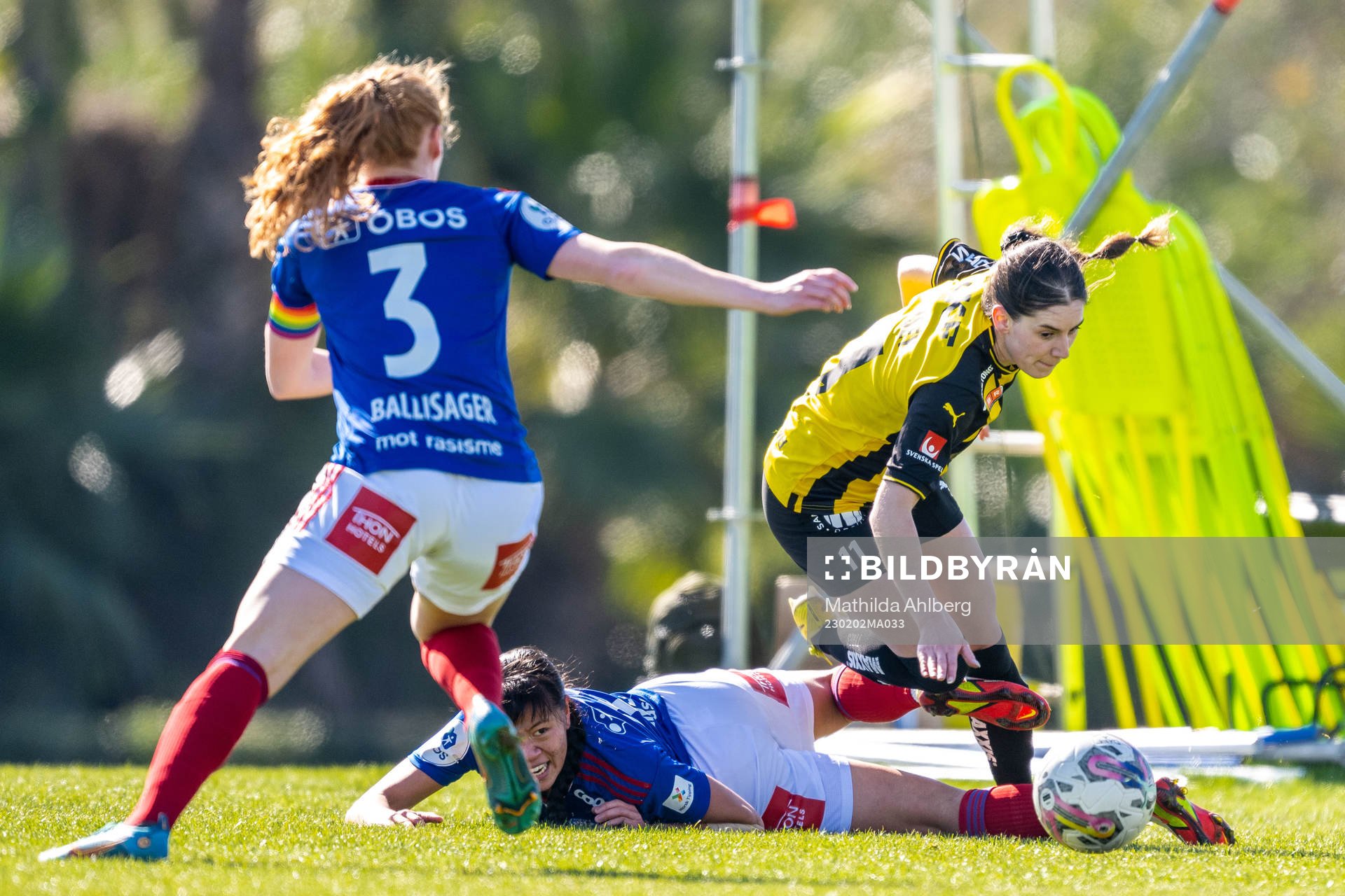 Häckens Clarissa Larisey och Vålerengas Ylinn Tennebø