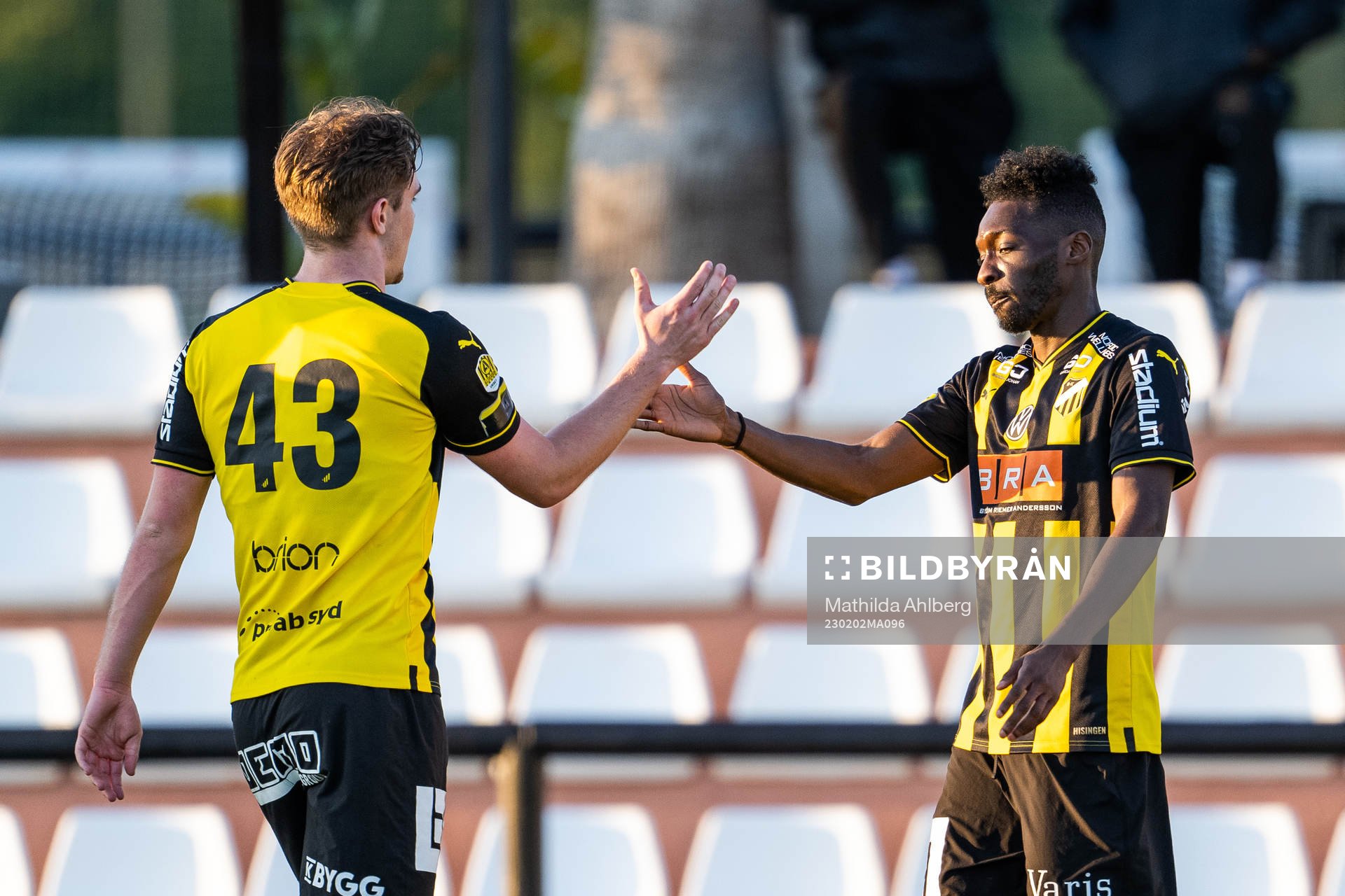 Häckens Charlie Axede och Blair Sebastian Turgott jublar