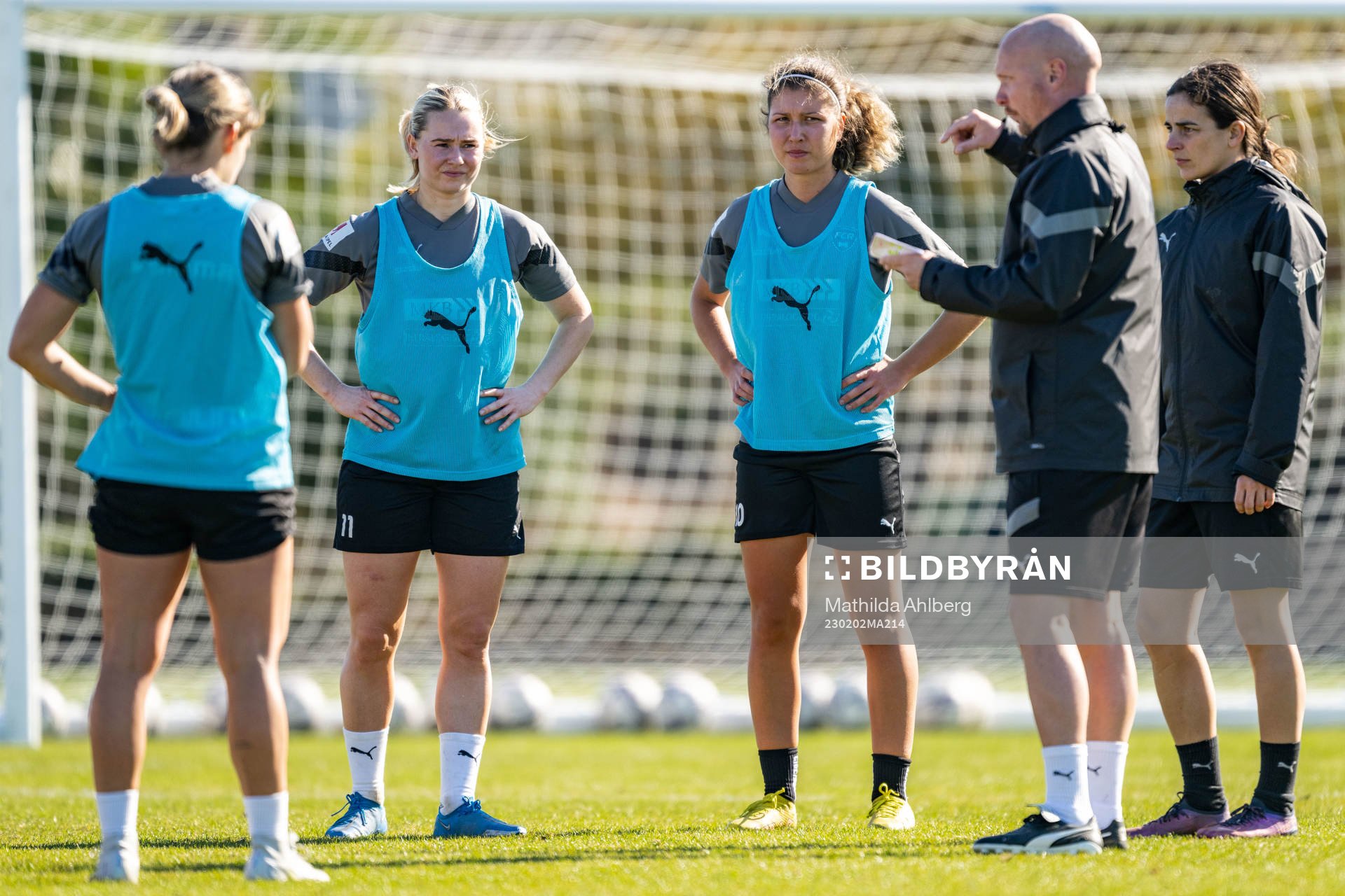 Emma Jansson och Loreta Kullashi under en fotbollsträning med FC Rosengård den 2 februari 2023 i Sotogrande. 