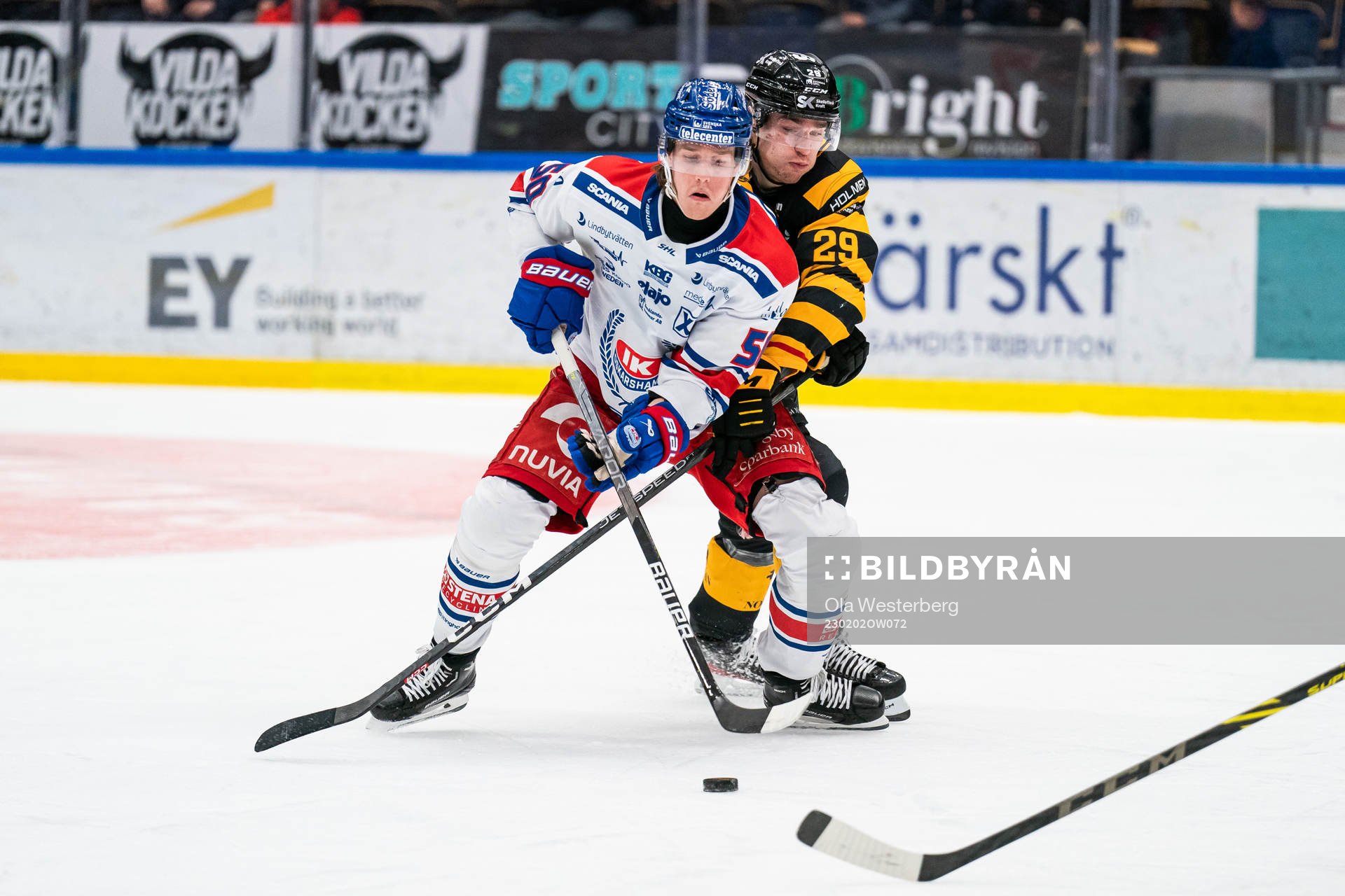 Oskarshamns Juuso Riikola och Skellefteås Albin Sundsvik