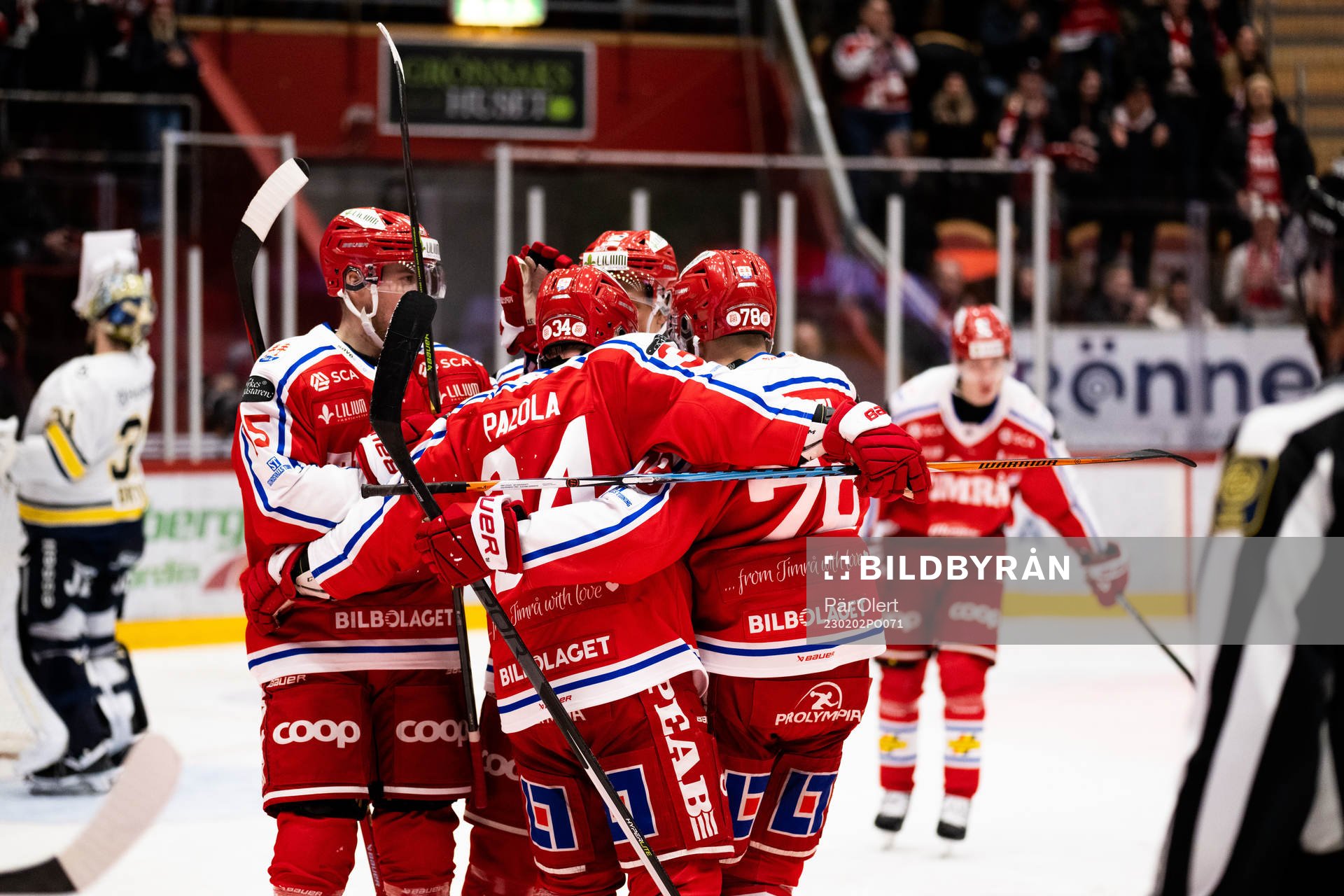 Timrås Olli Palola jublar