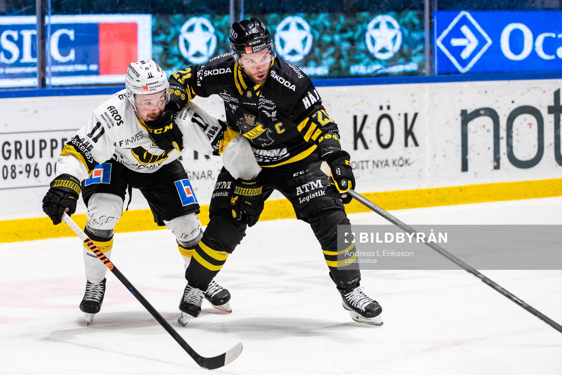 Västerås Anton Svensson och AIKs Christian Sandberg
