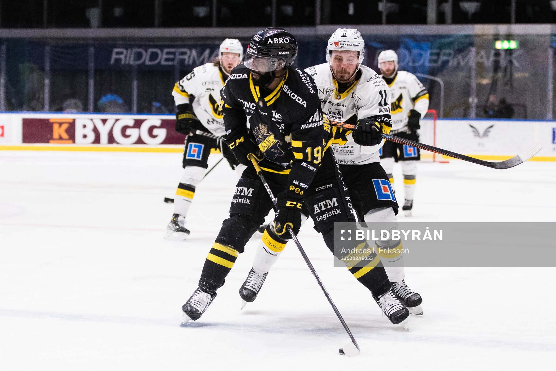 AIKs Daniel Muzito-Bagenda och Västerås Anton Svensson