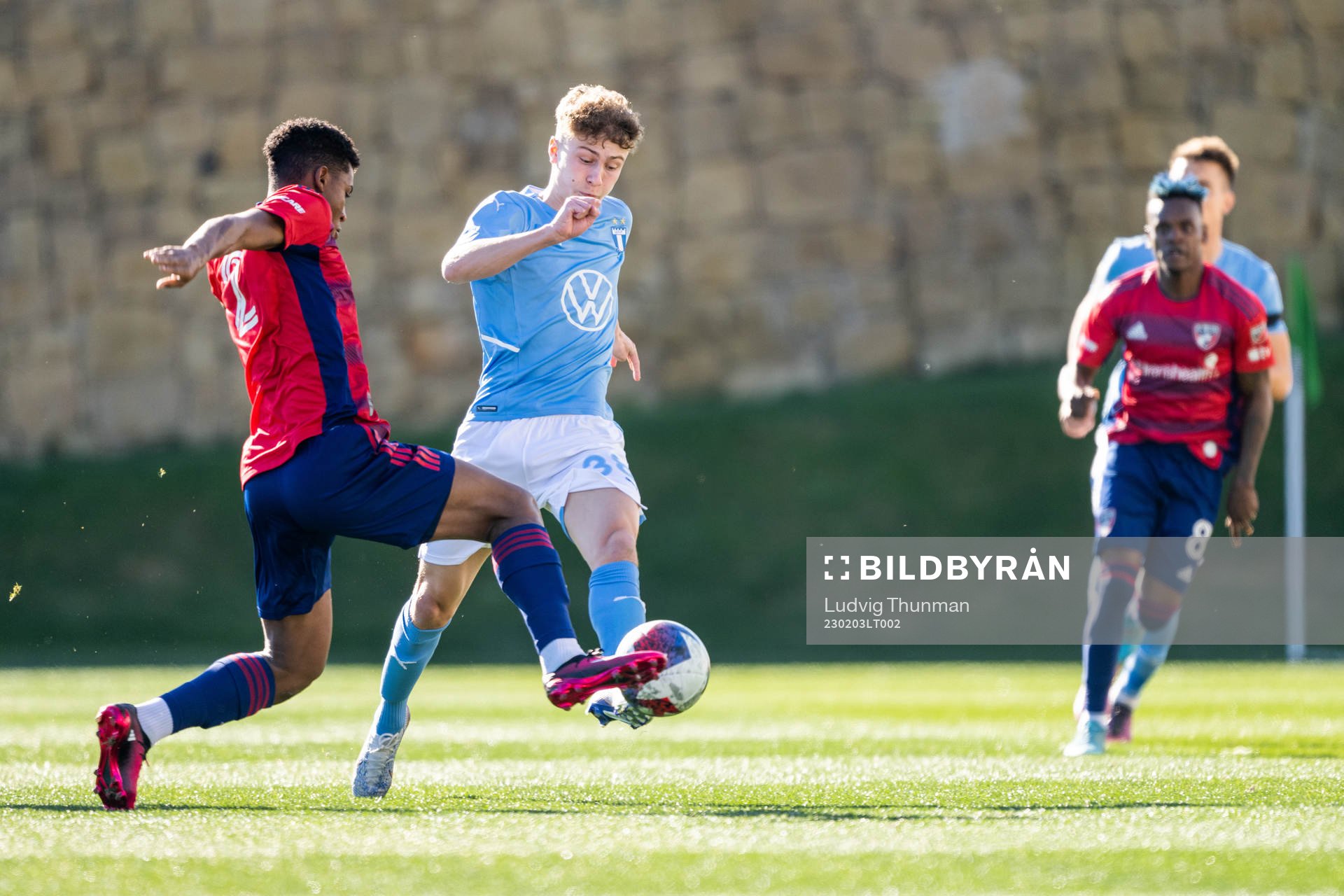 Jesus Geovane of Dallas and Hugo Bolin of Malmö FF
