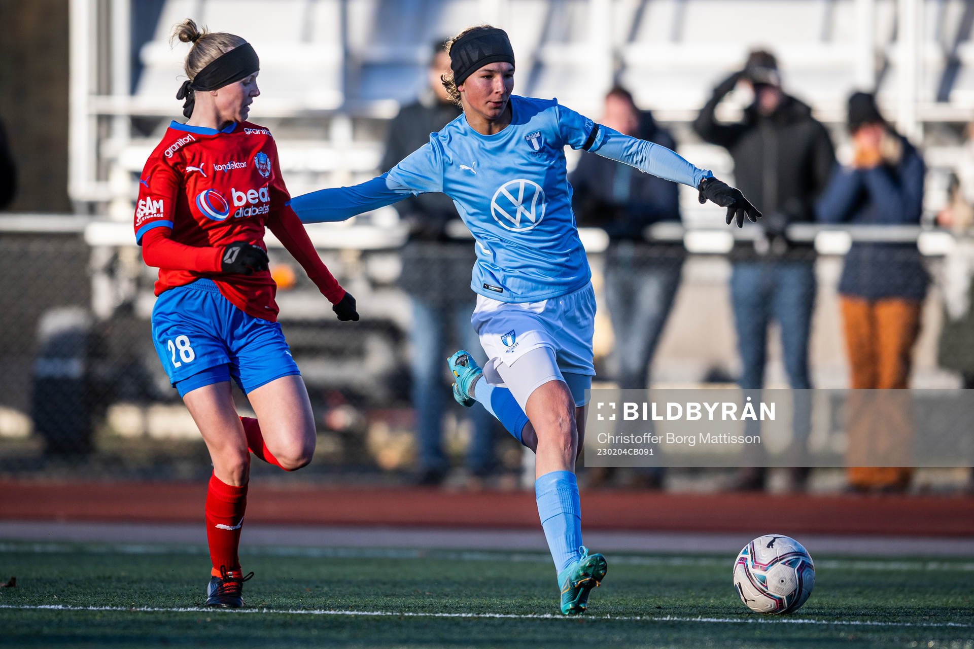 Helsingborgs Emma Sternberg och Malmö FFs Thelma Welin