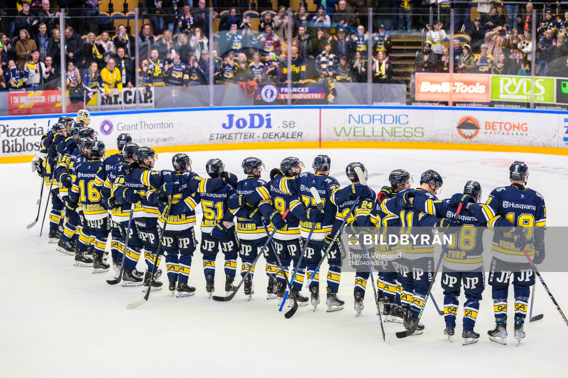 HV71 tackar fansen