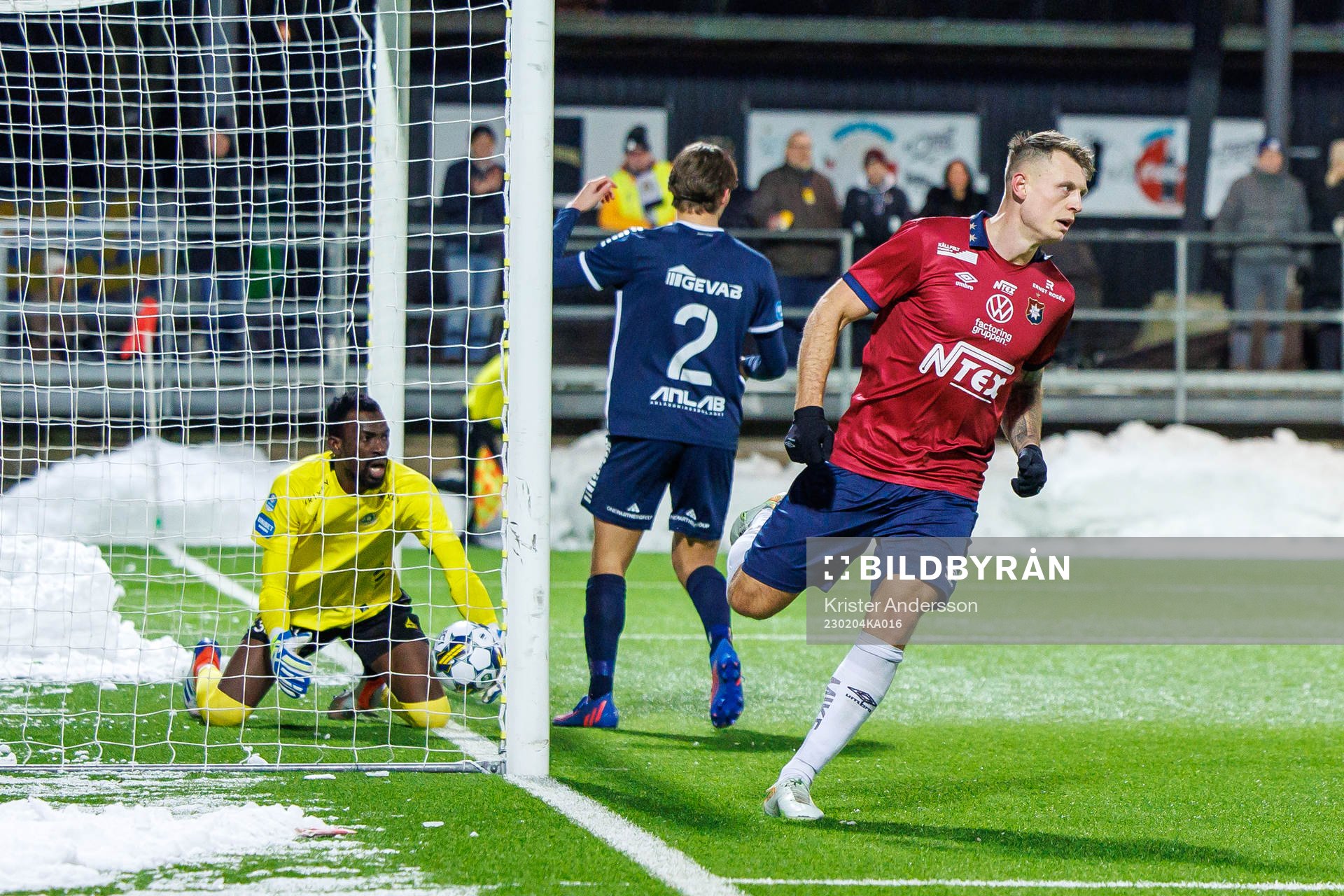 Örgrytes Marcus Haglind Sangre gör 0-2 bakom Utsiktens