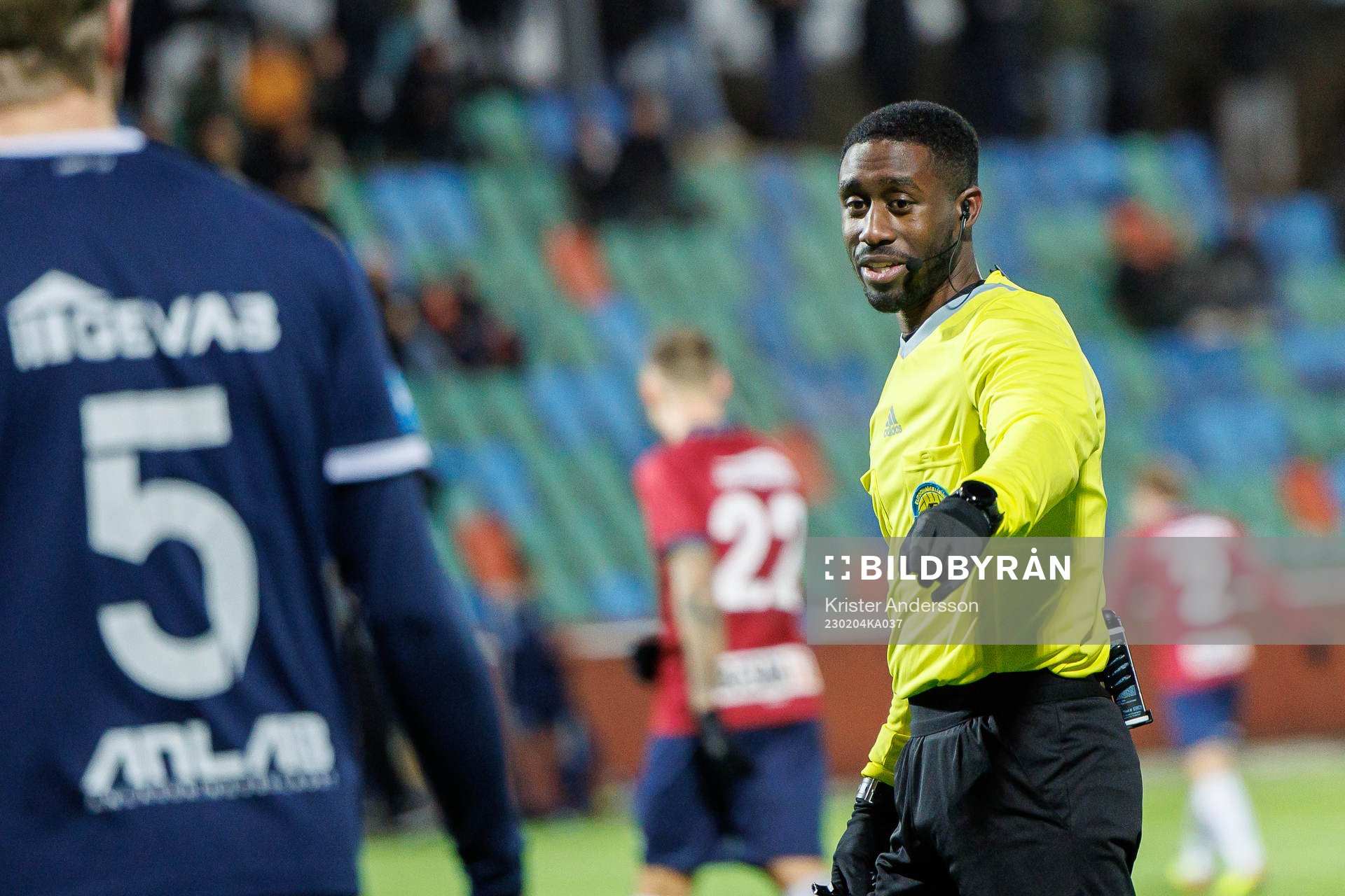 Domare Fredrik Oppong